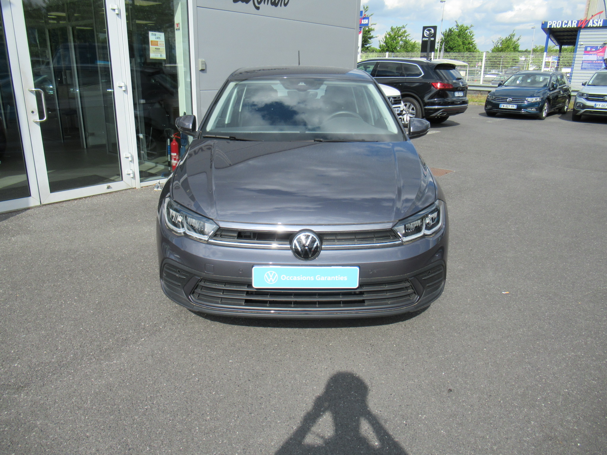VOLKSWAGEN POLO
