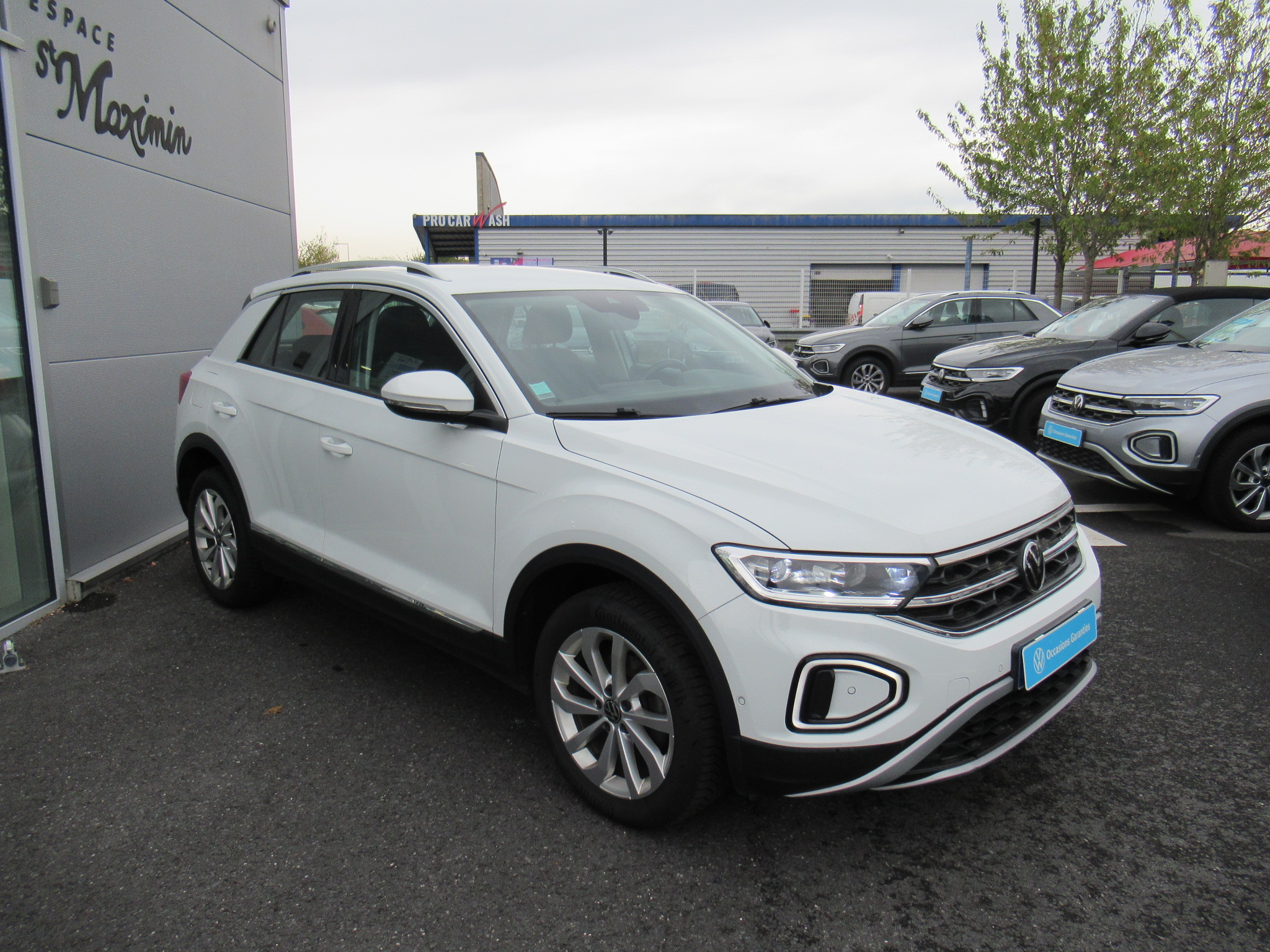 VOLKSWAGEN T-ROC