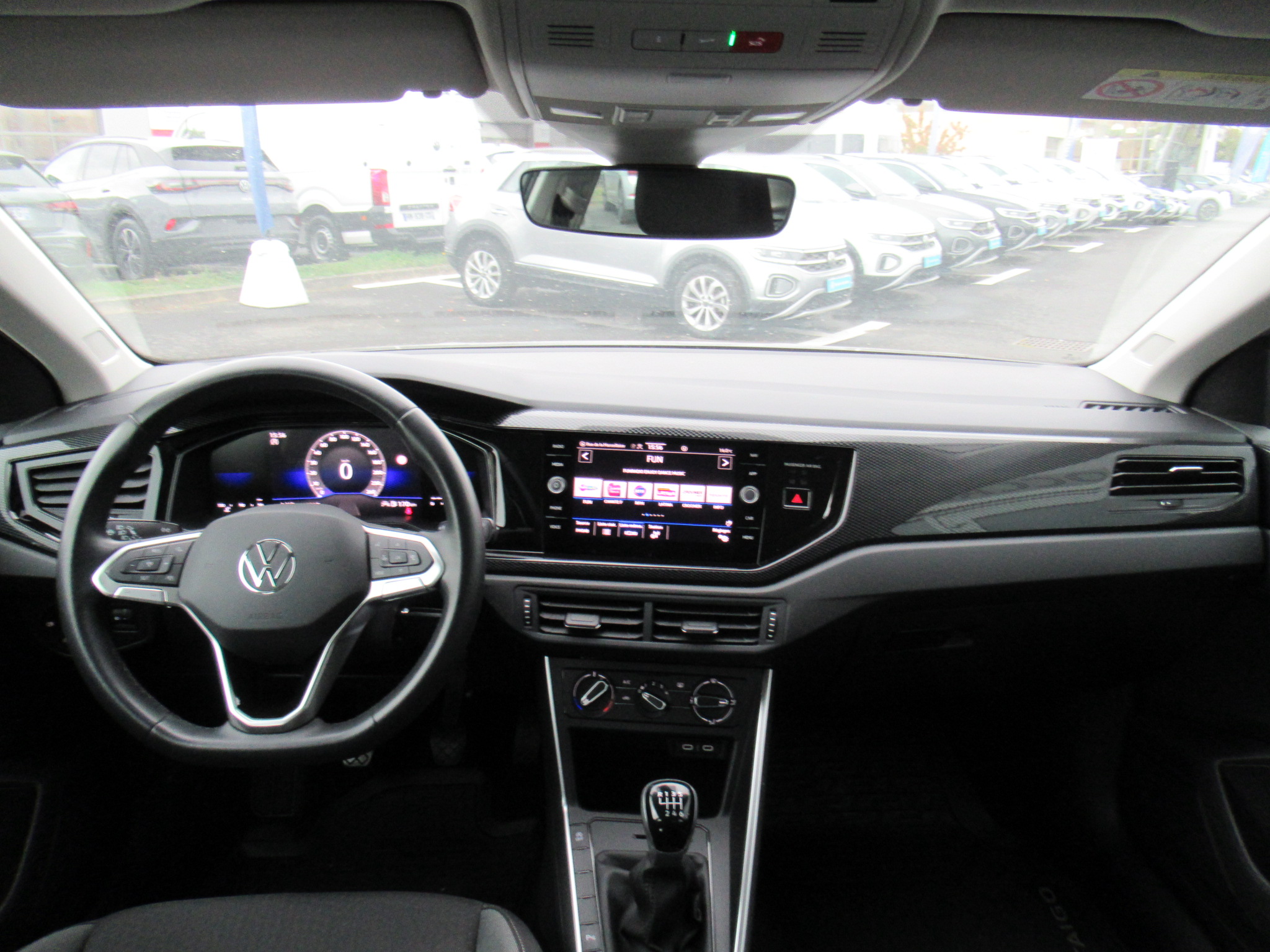 VOLKSWAGEN TAIGO