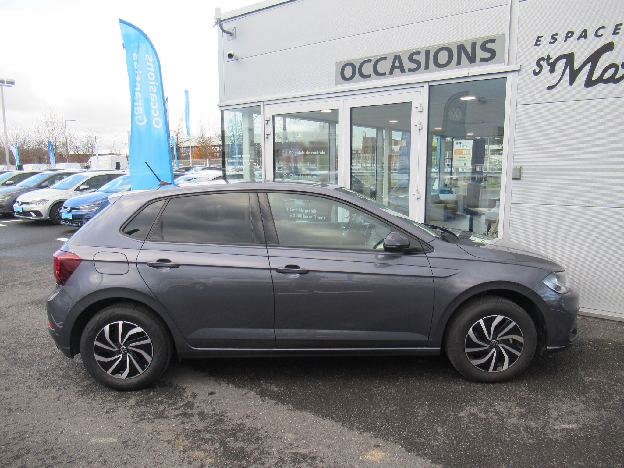 VOLKSWAGEN POLO