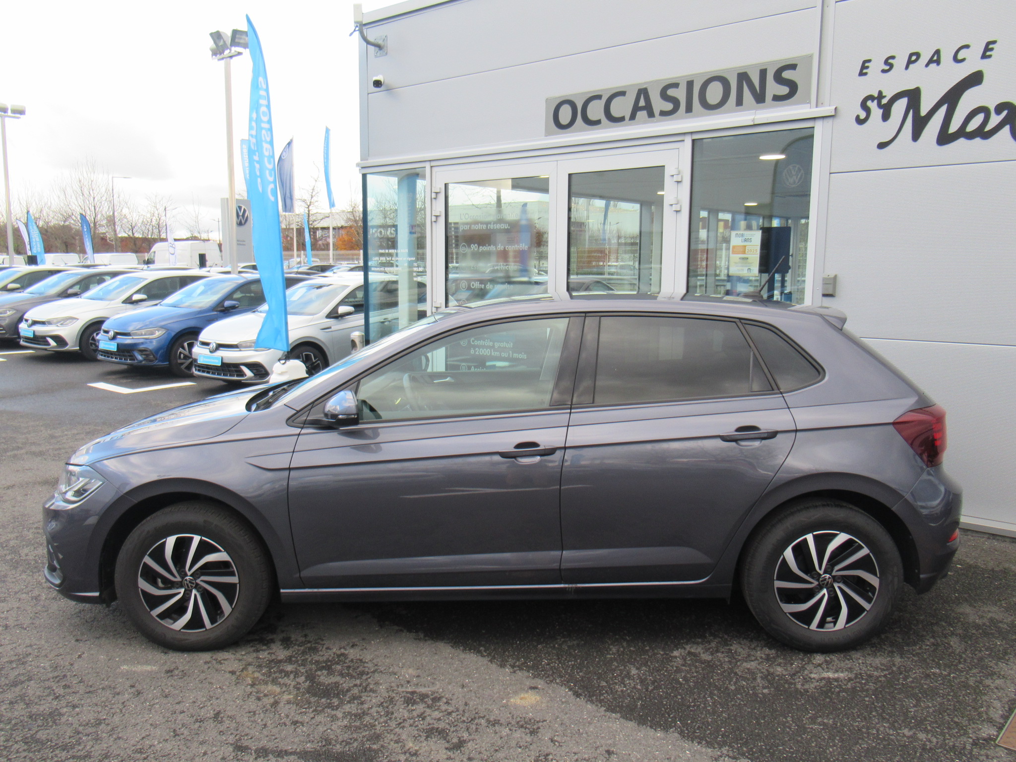 VOLKSWAGEN POLO