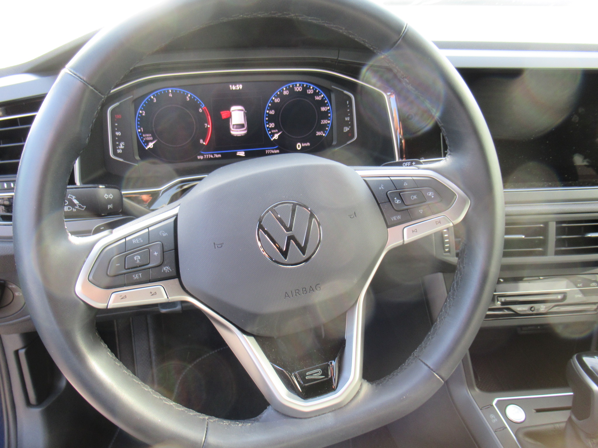 VOLKSWAGEN TAIGO