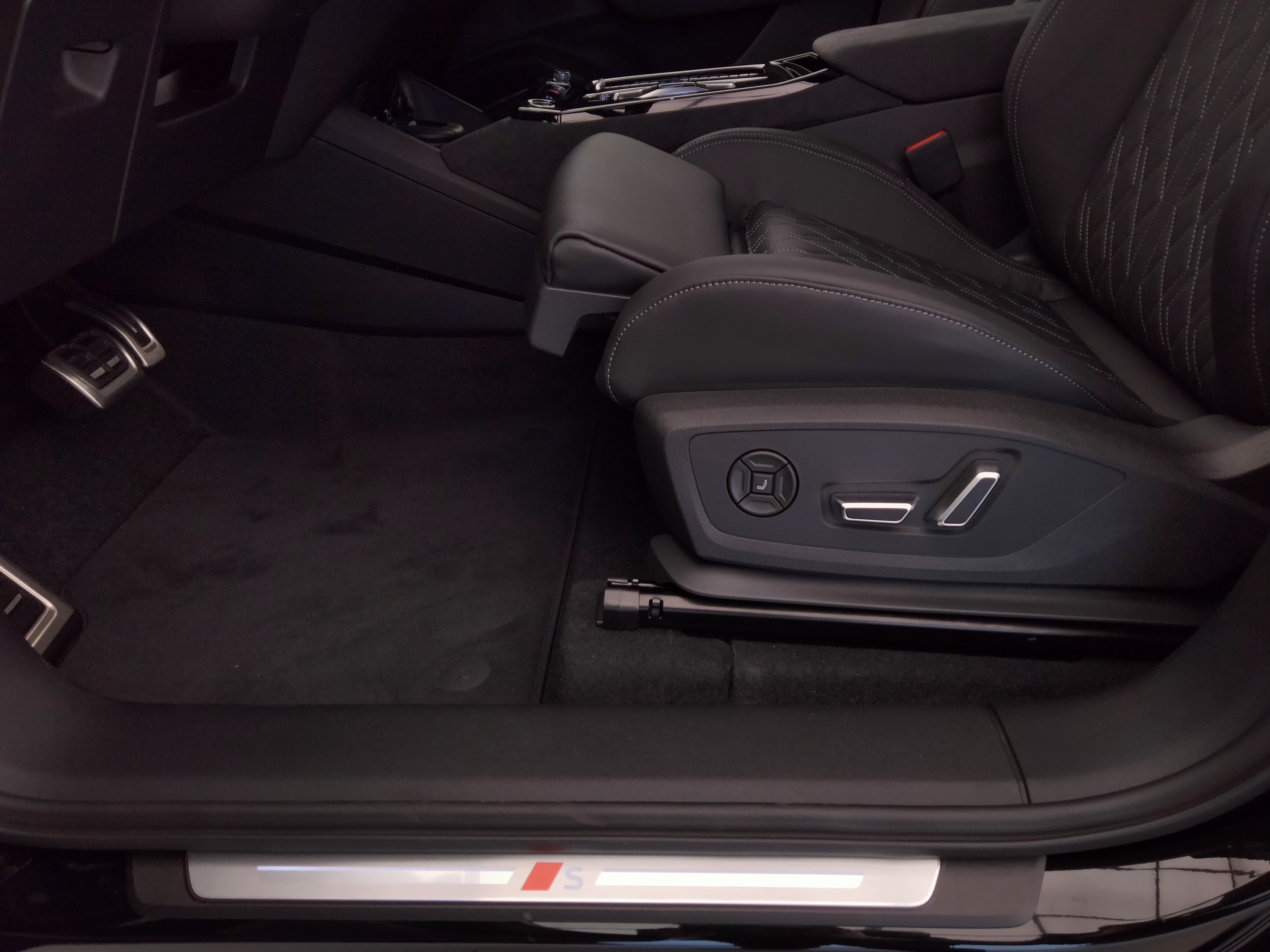 AUDI Q6 E-TRON SPORTBACK