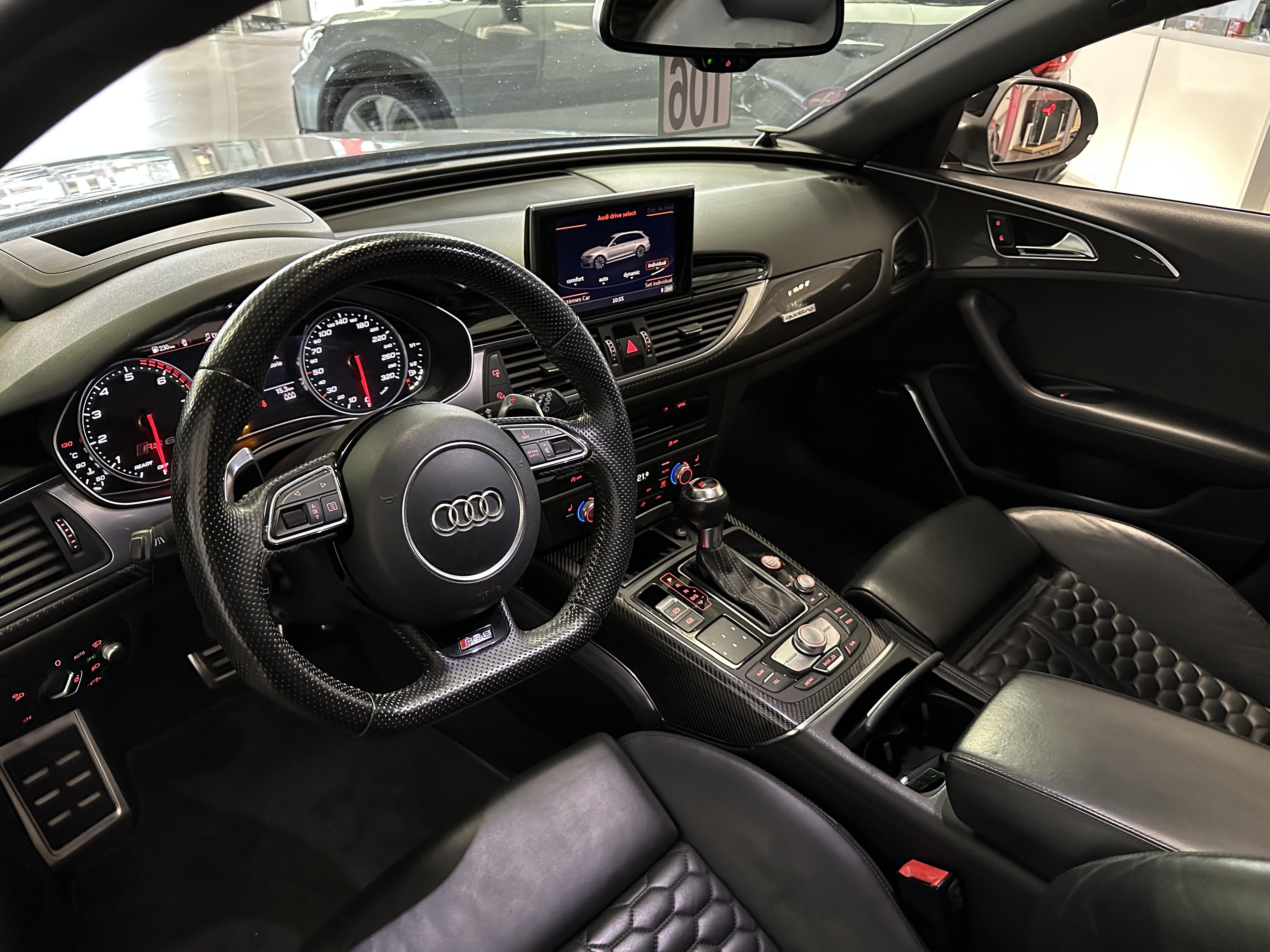 AUDI RS6 AVANT