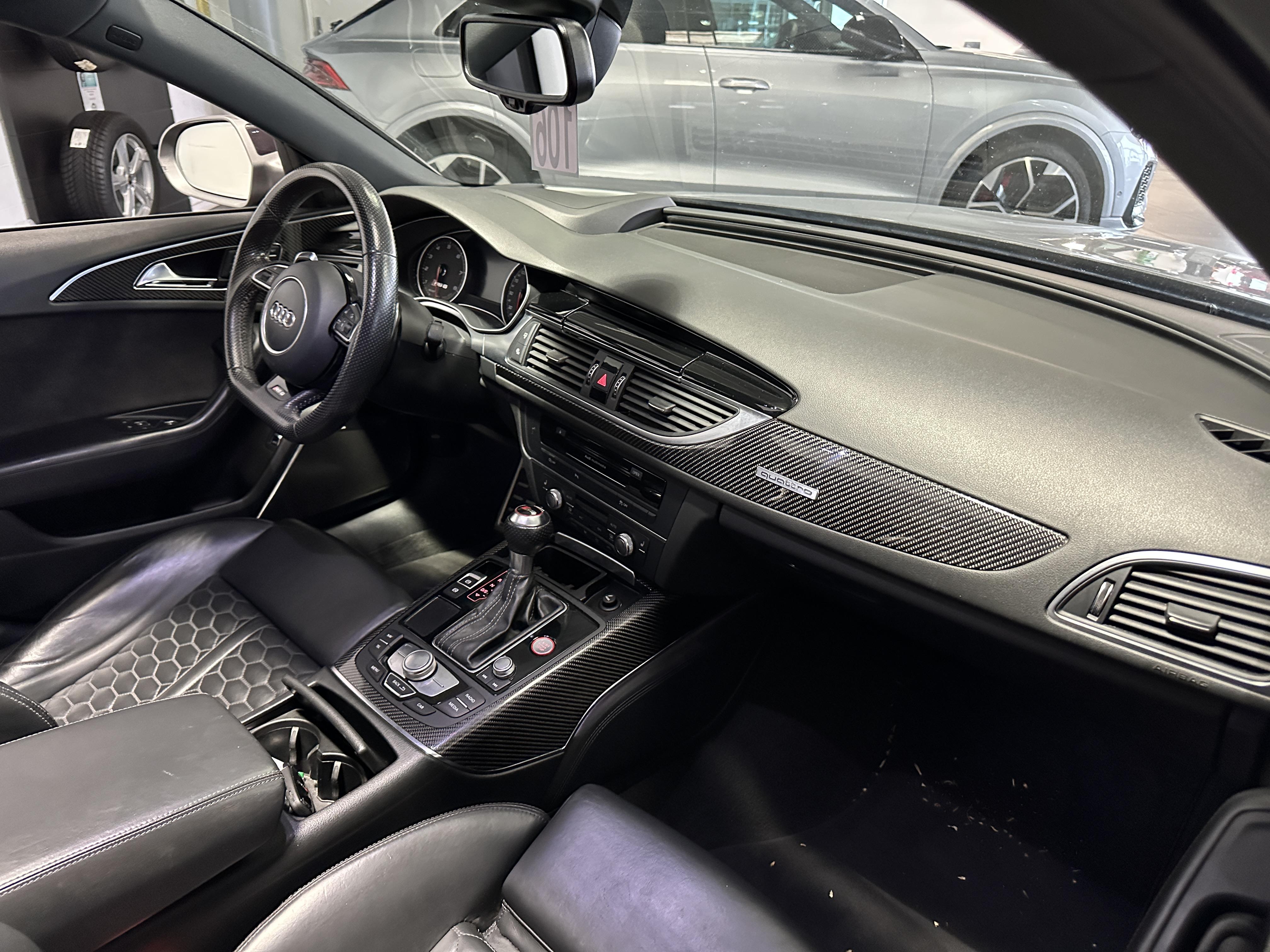 AUDI RS6 AVANT