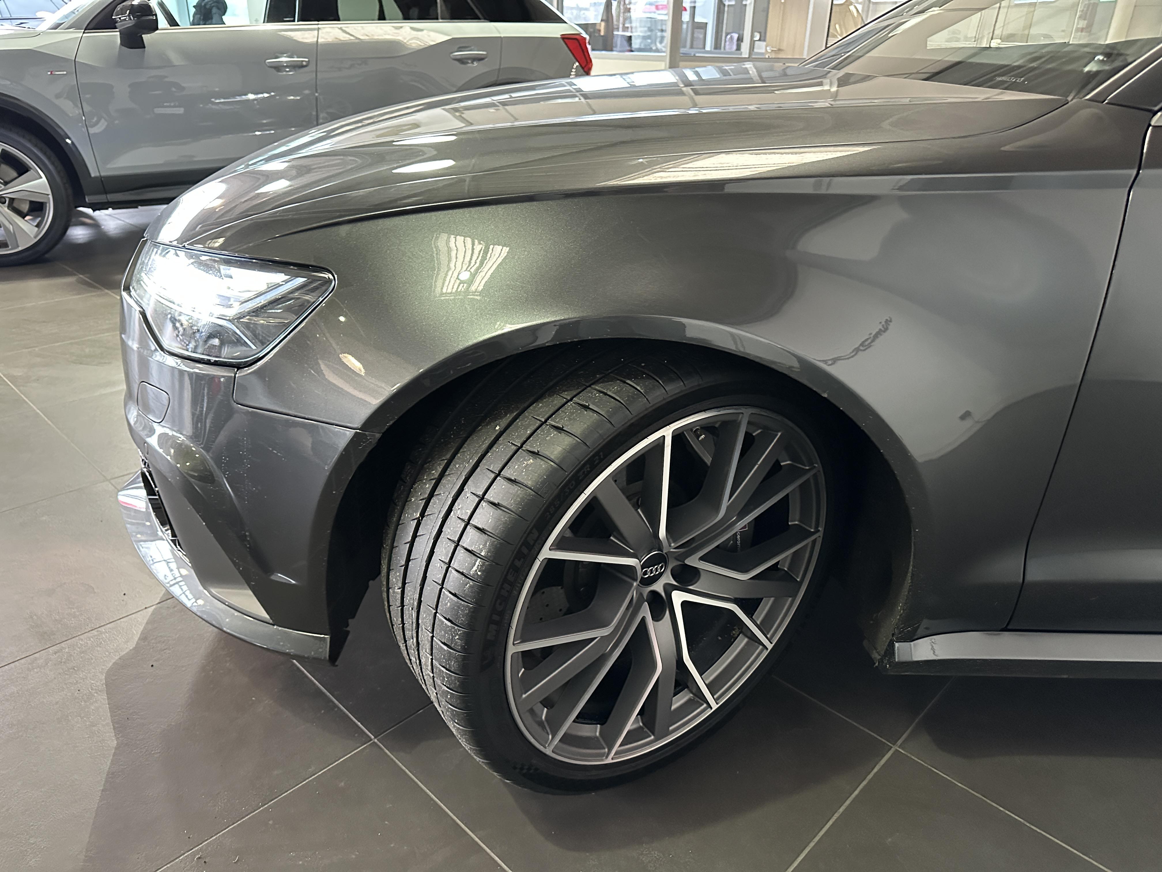 AUDI RS6 AVANT