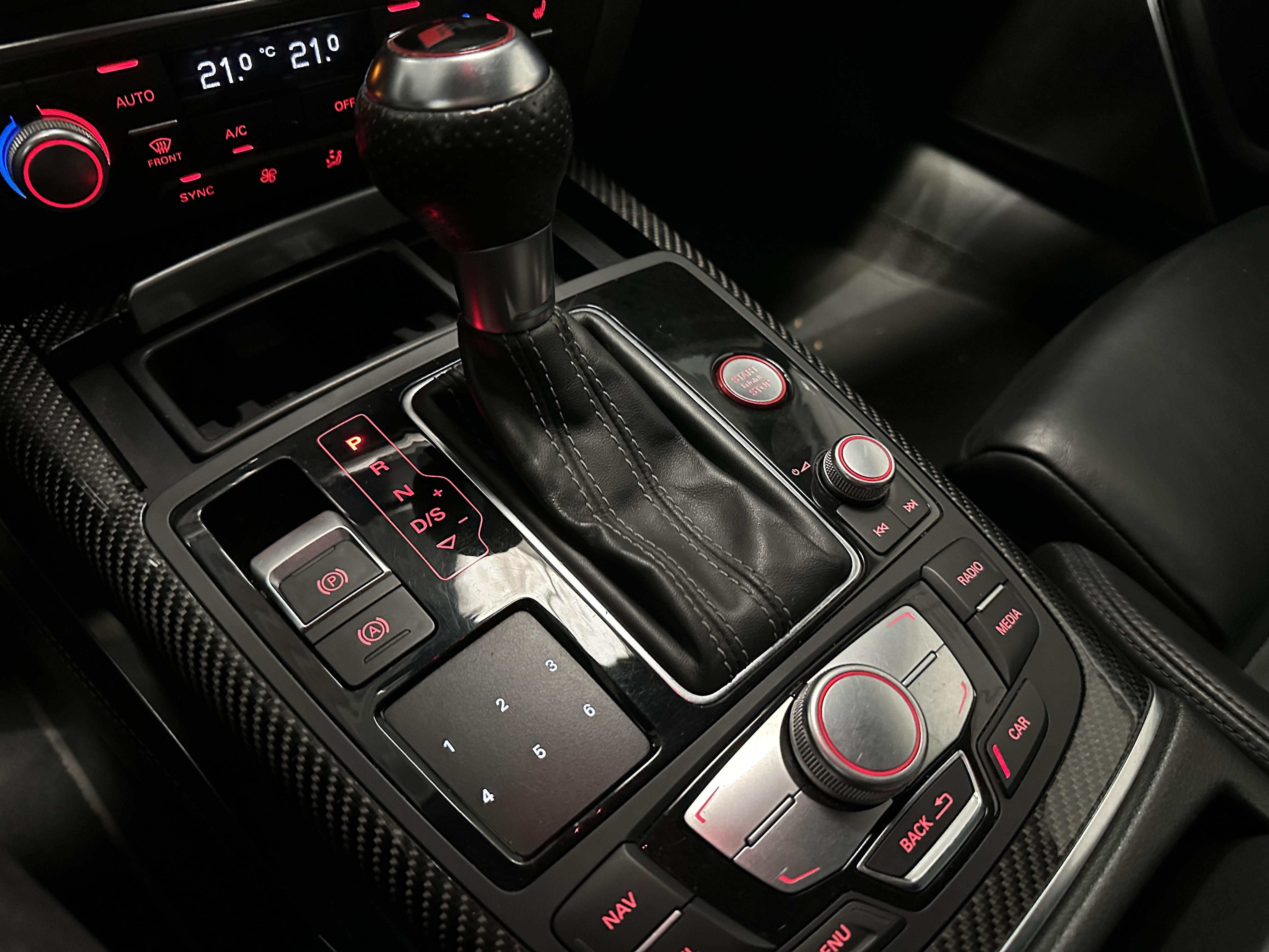 AUDI RS6 AVANT