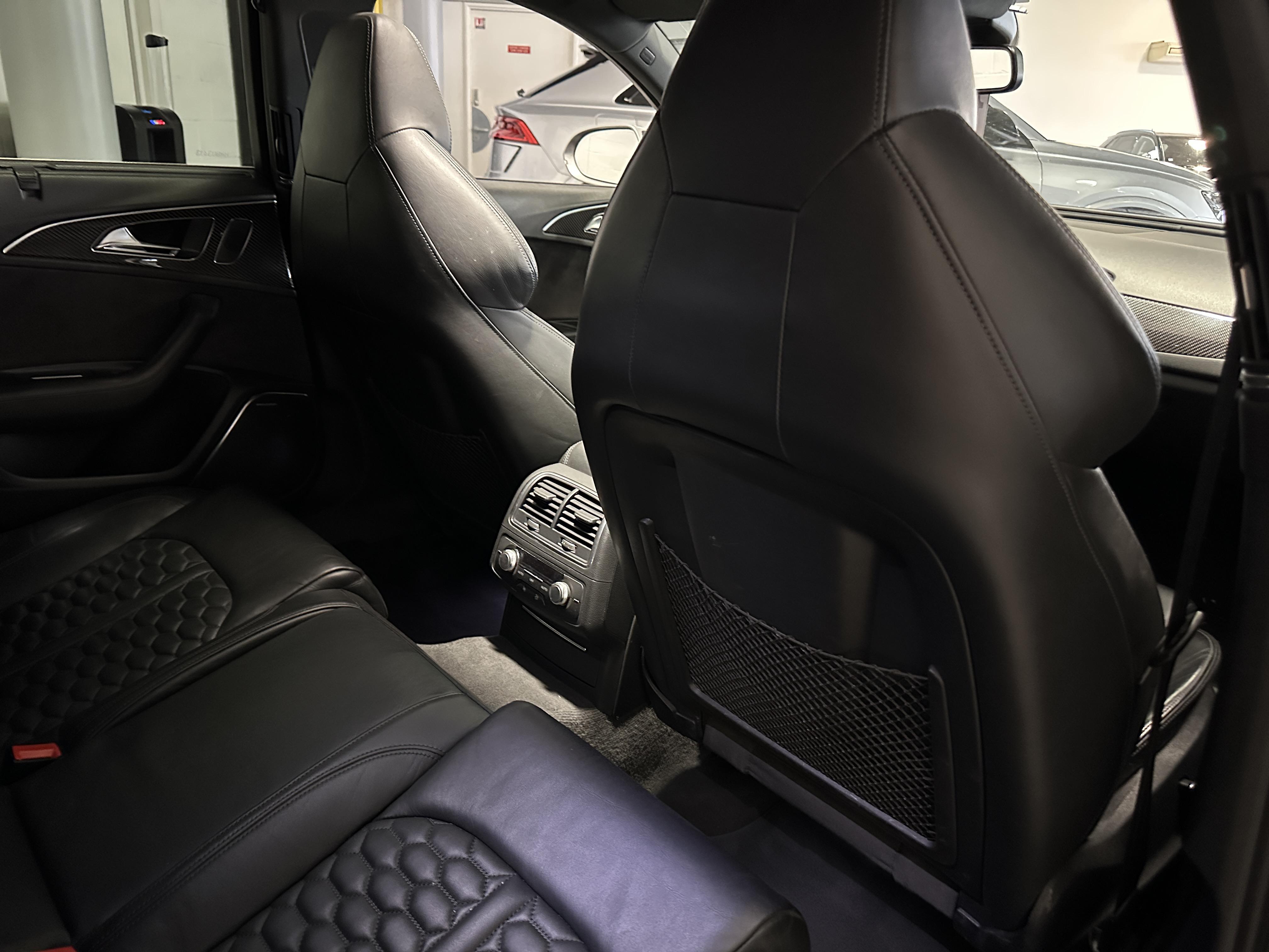 AUDI RS6 AVANT