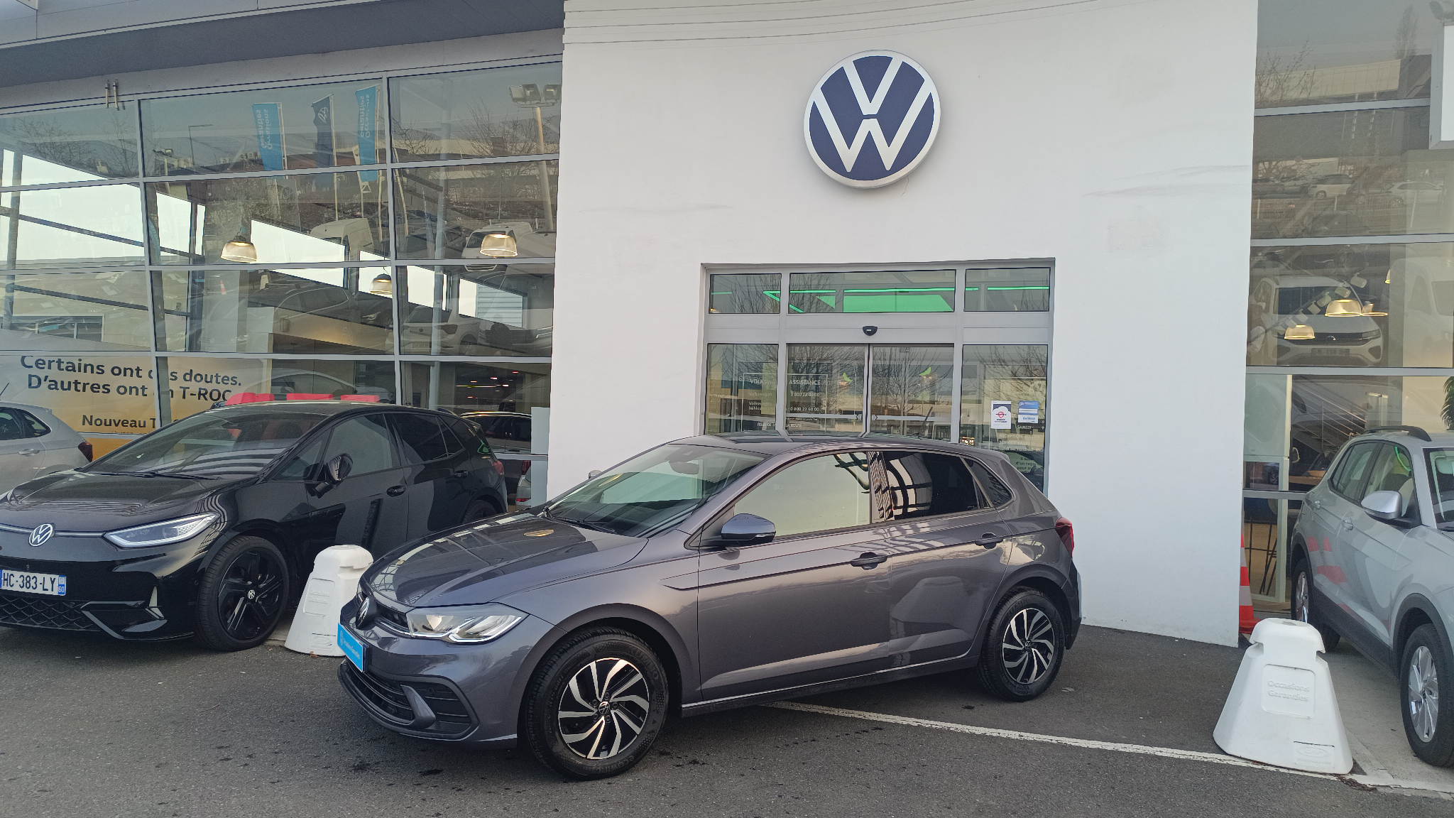 VOLKSWAGEN POLO