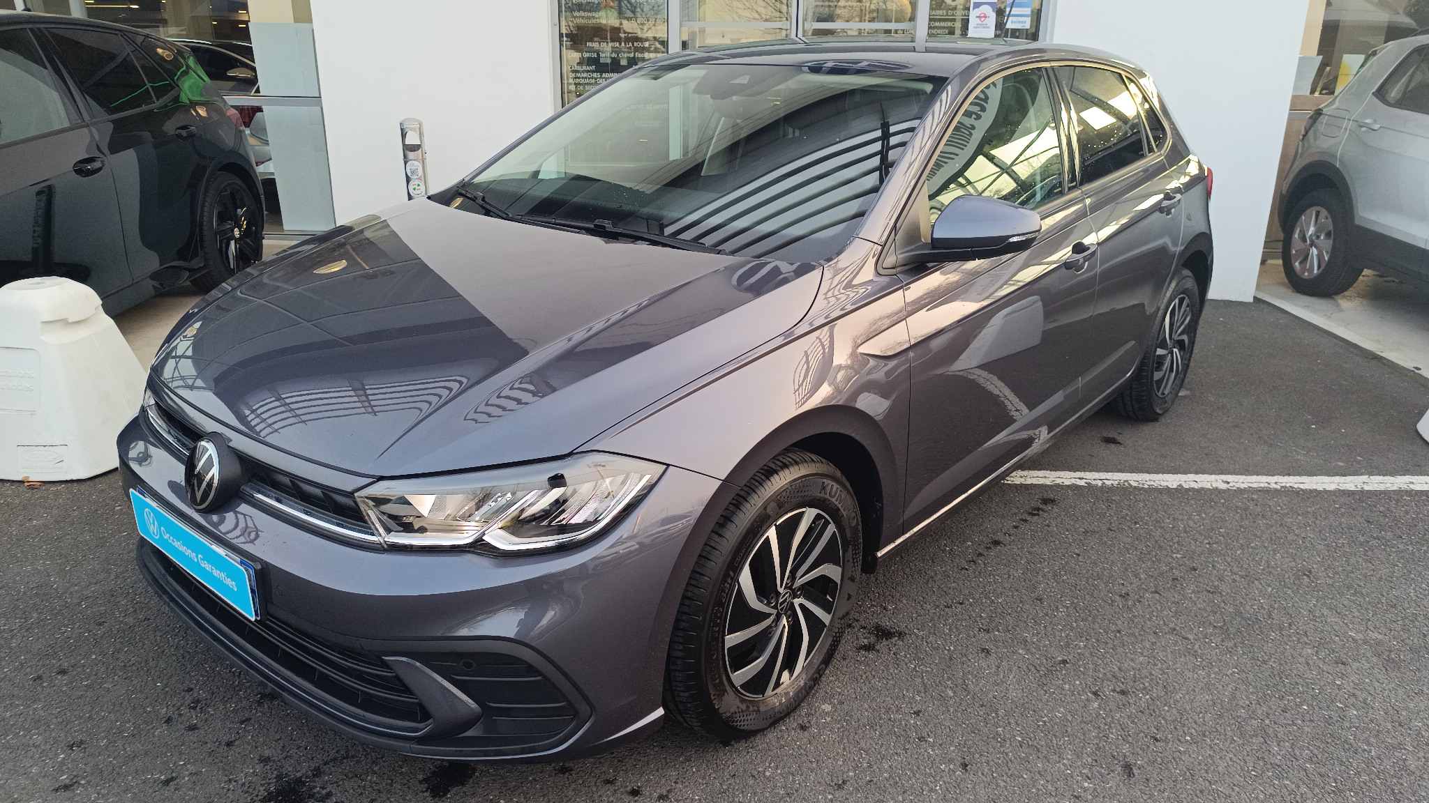 VOLKSWAGEN POLO