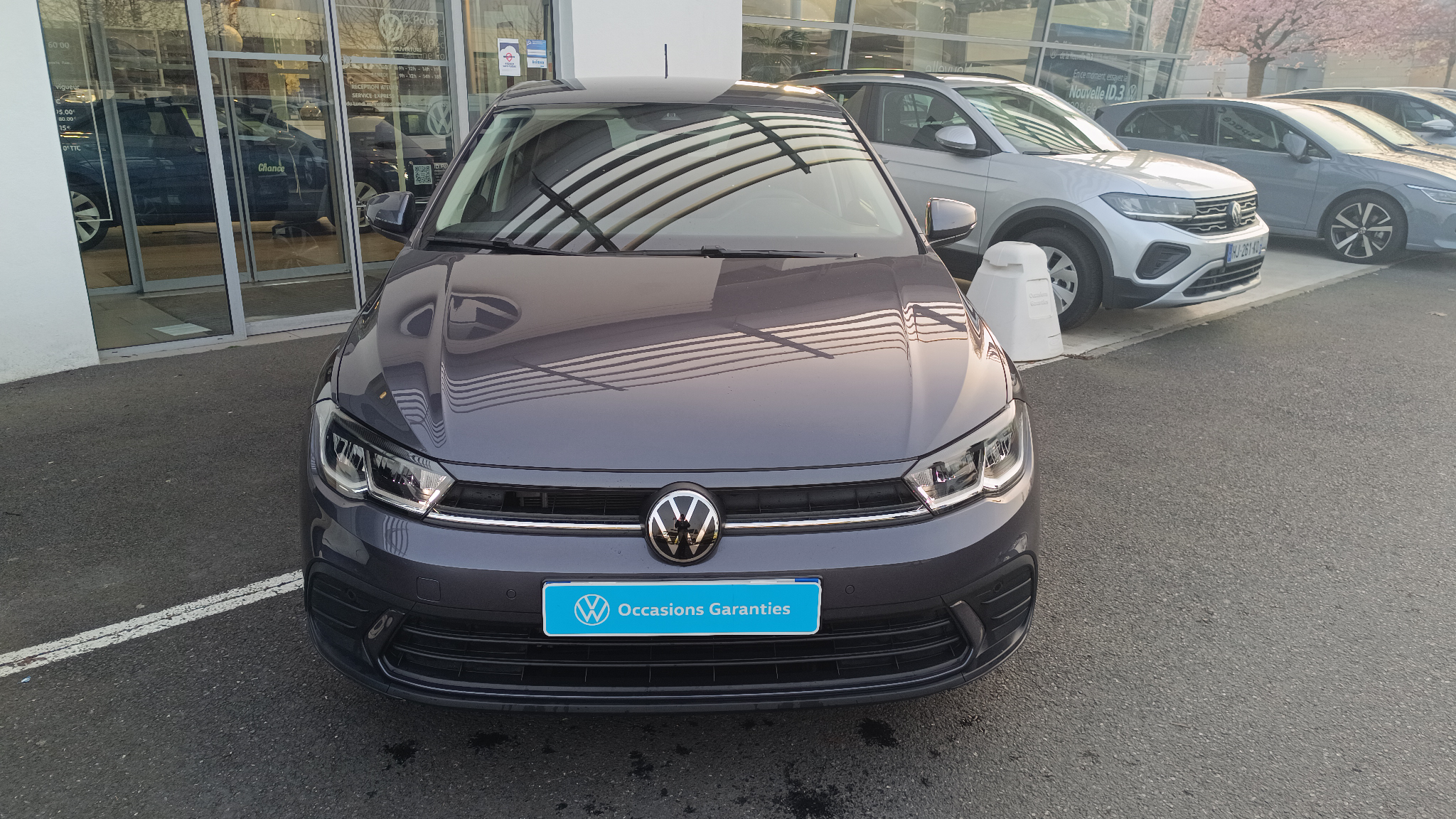 VOLKSWAGEN POLO