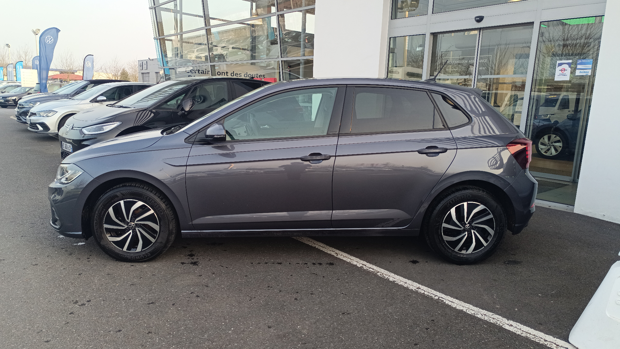 VOLKSWAGEN POLO