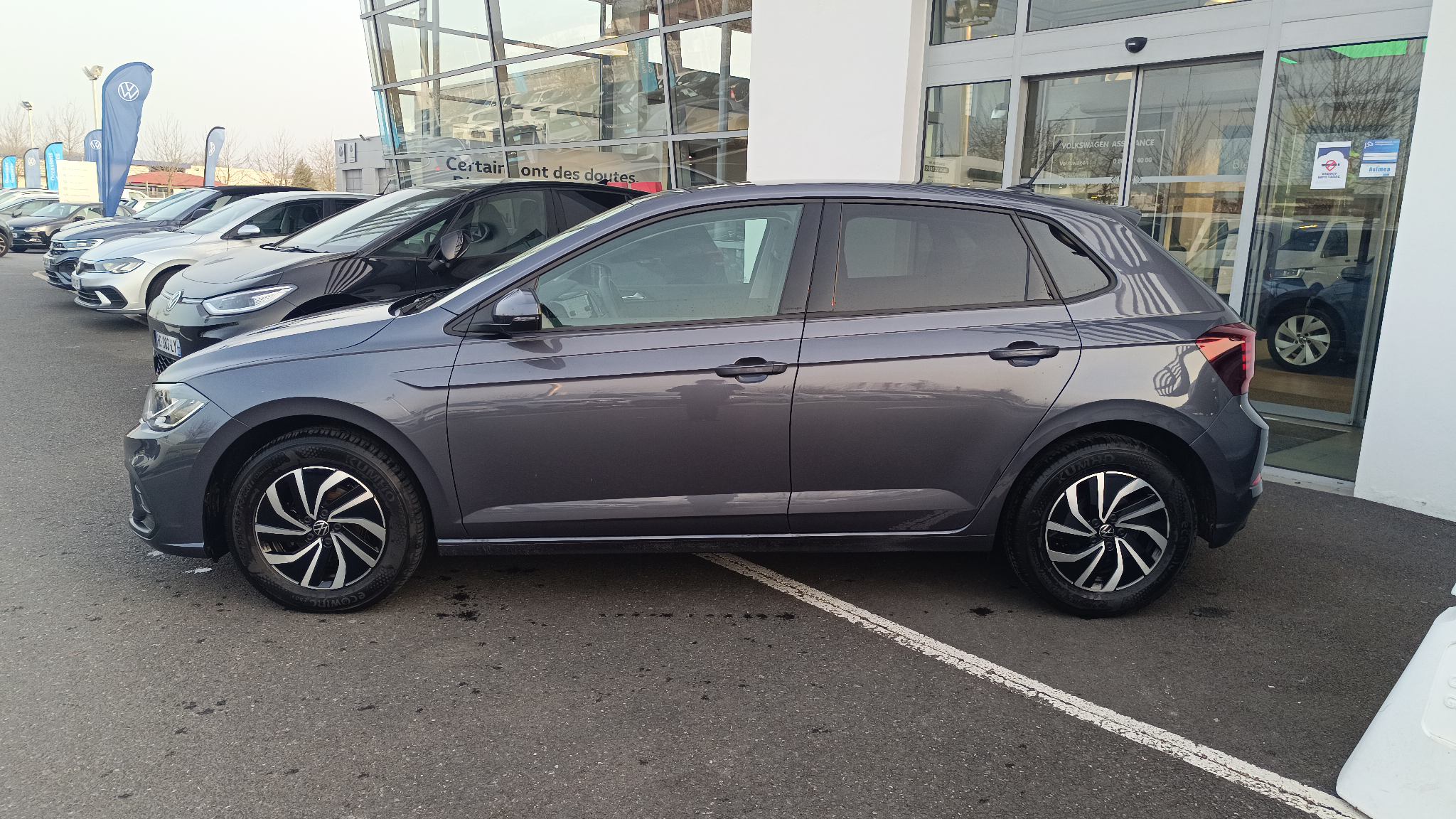 VOLKSWAGEN POLO