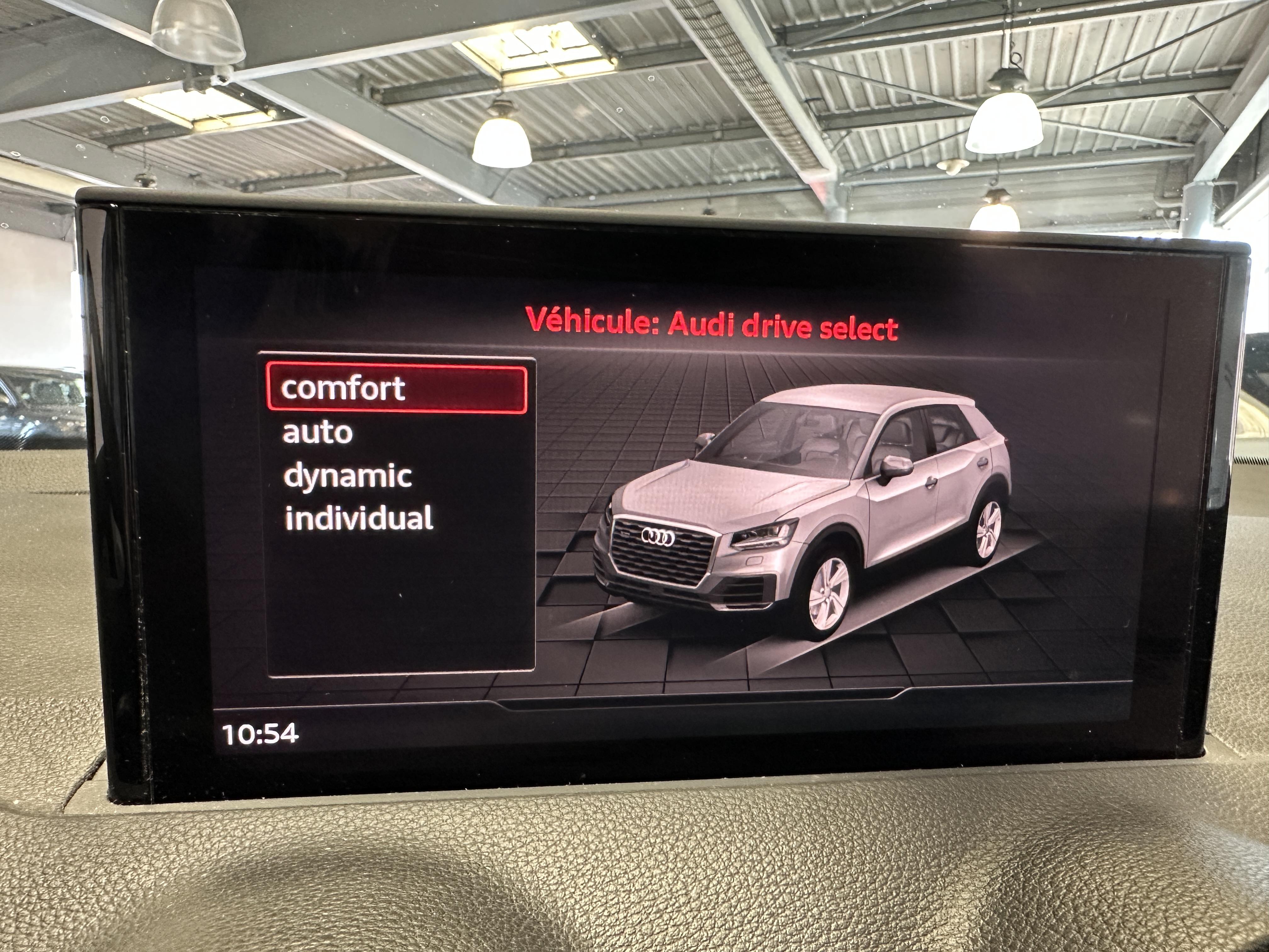 AUDI Q2
