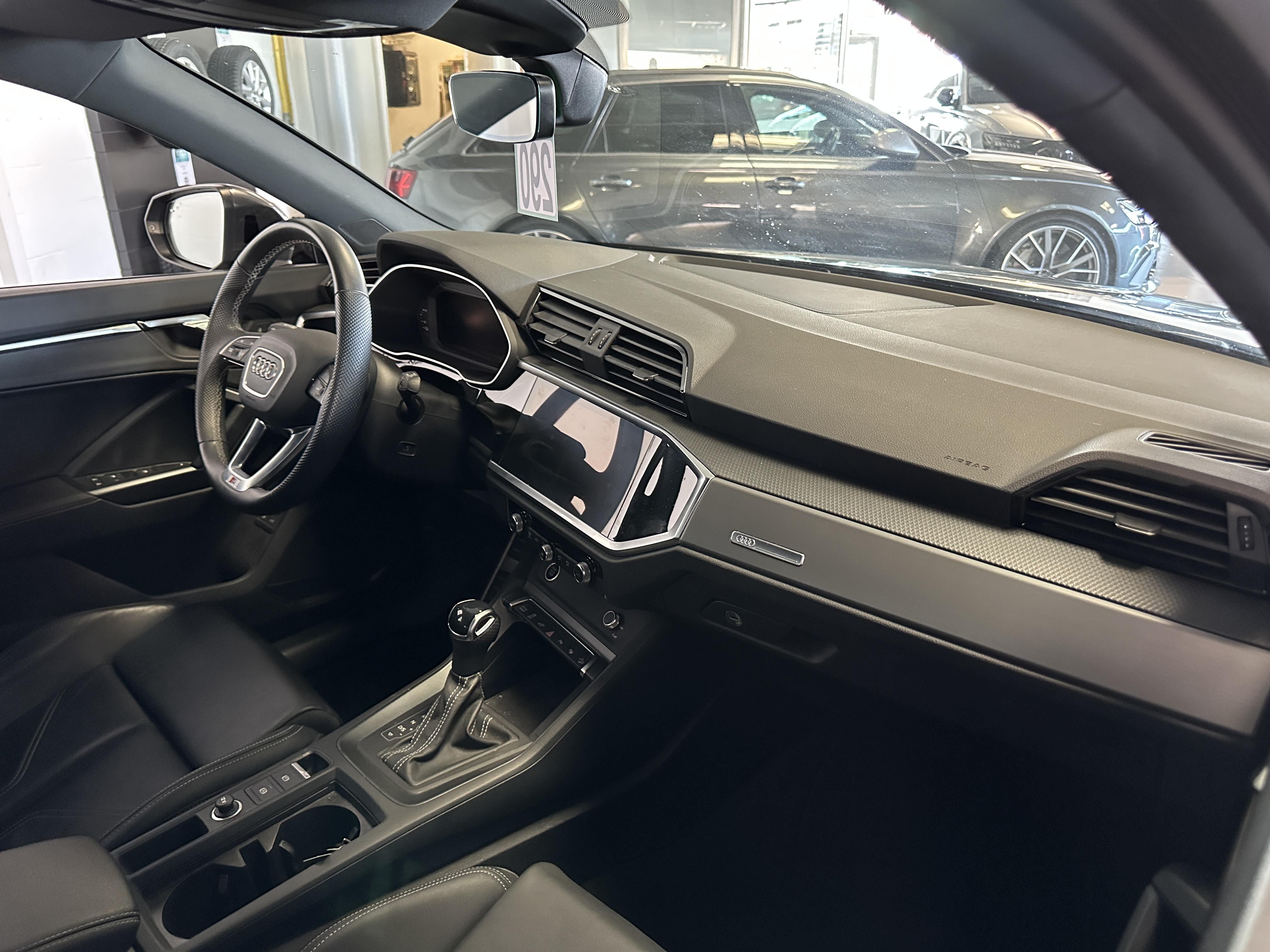 AUDI Q3 SPORTBACK