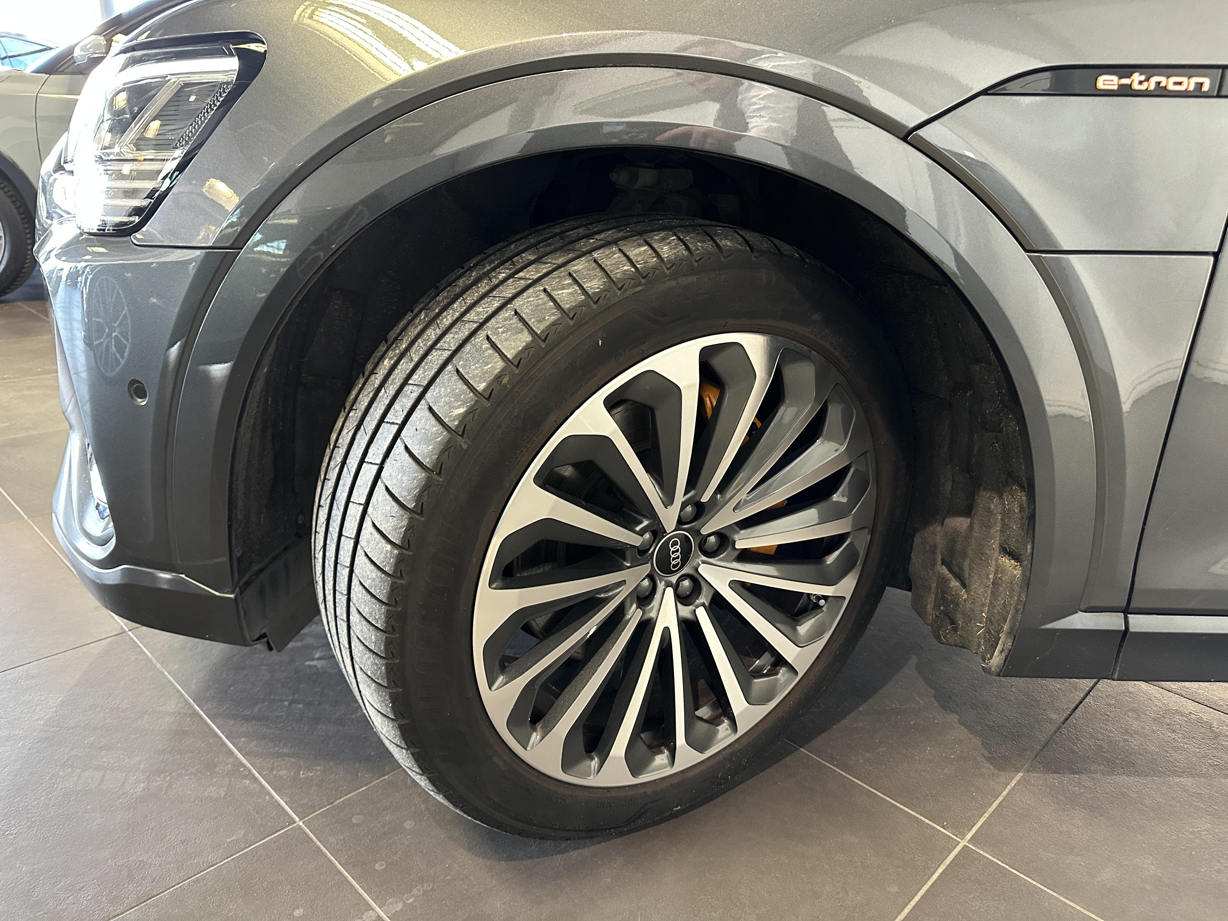 AUDI E-TRON SPORTBACK