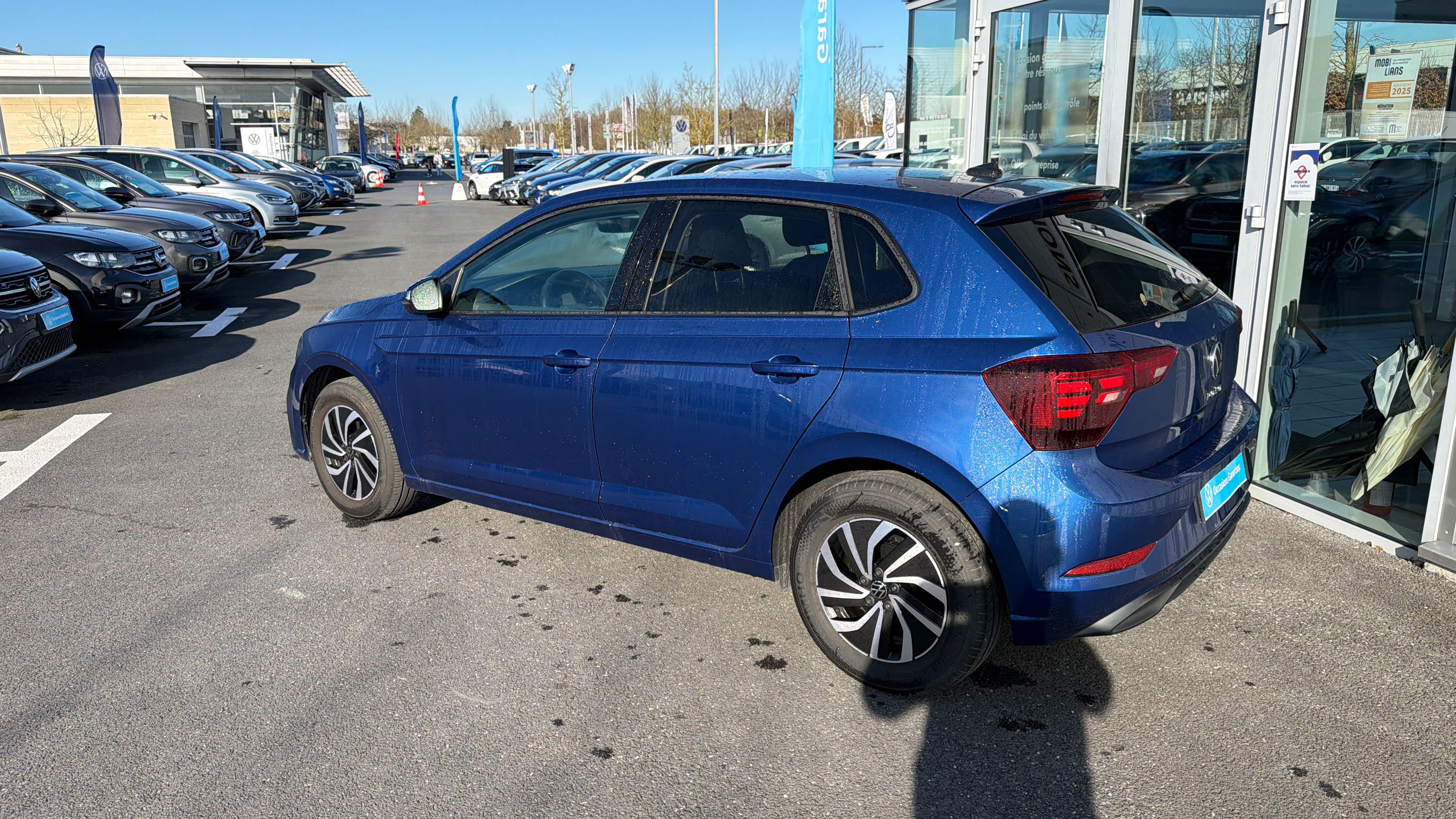 VOLKSWAGEN POLO