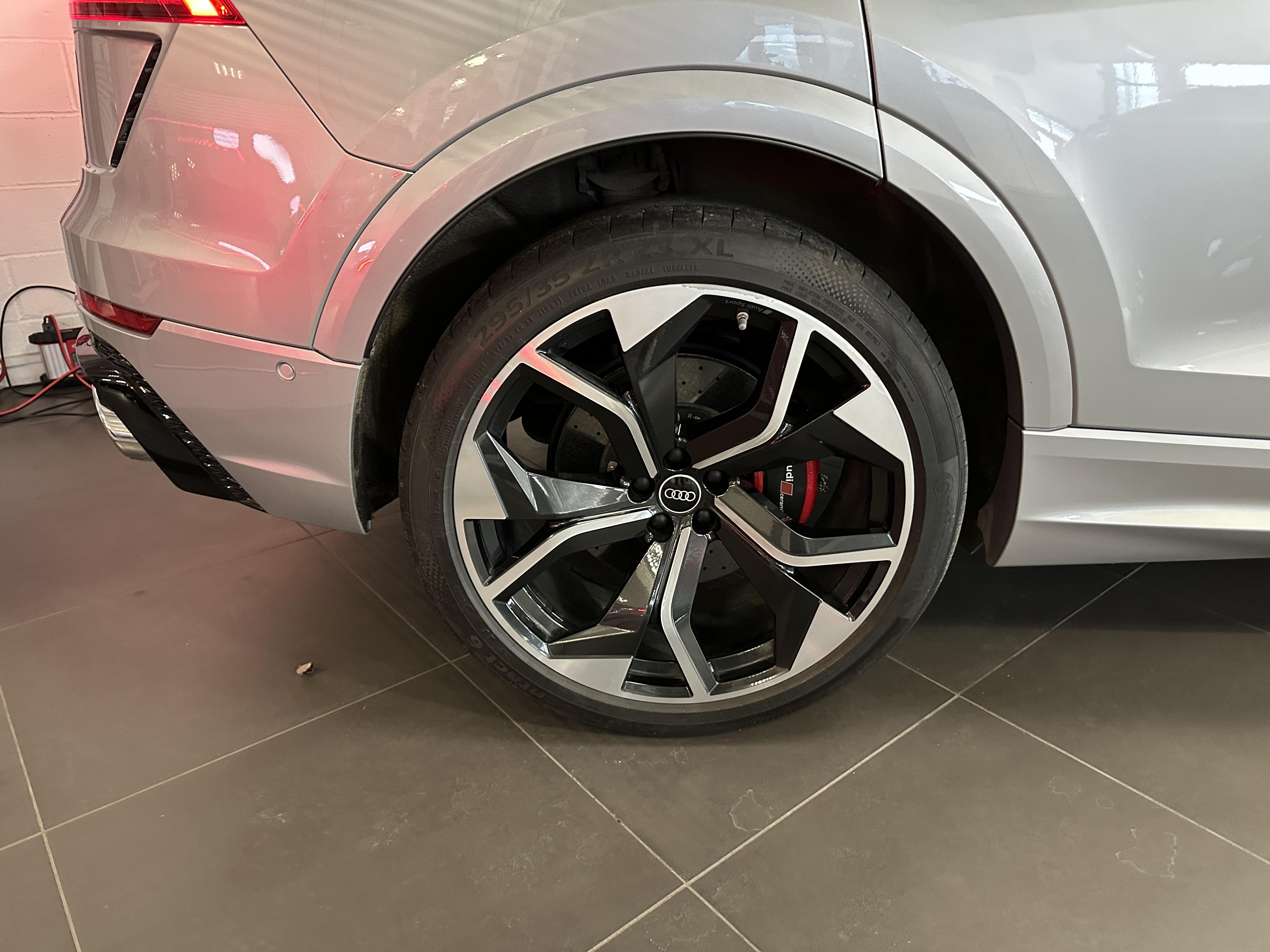 AUDI RS Q8