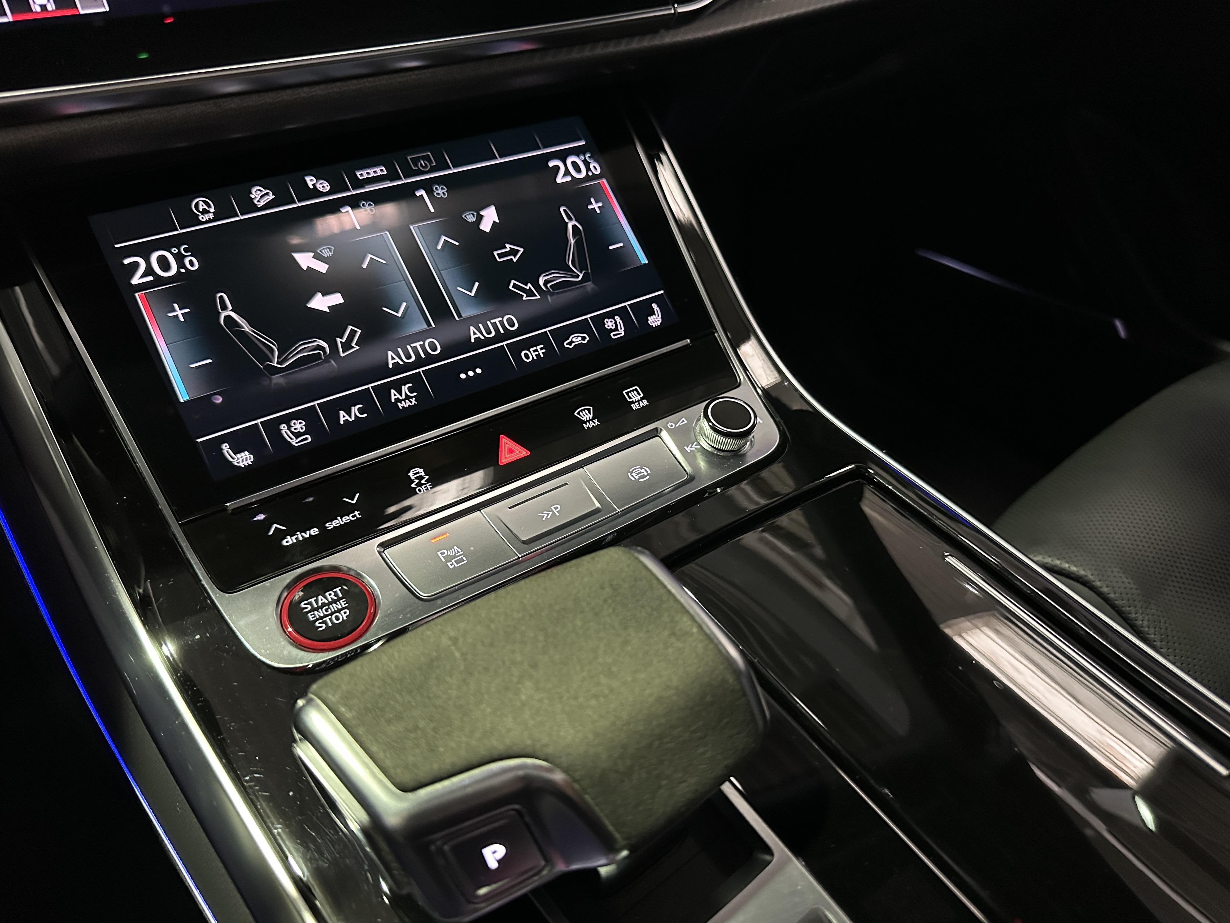 AUDI RS Q8