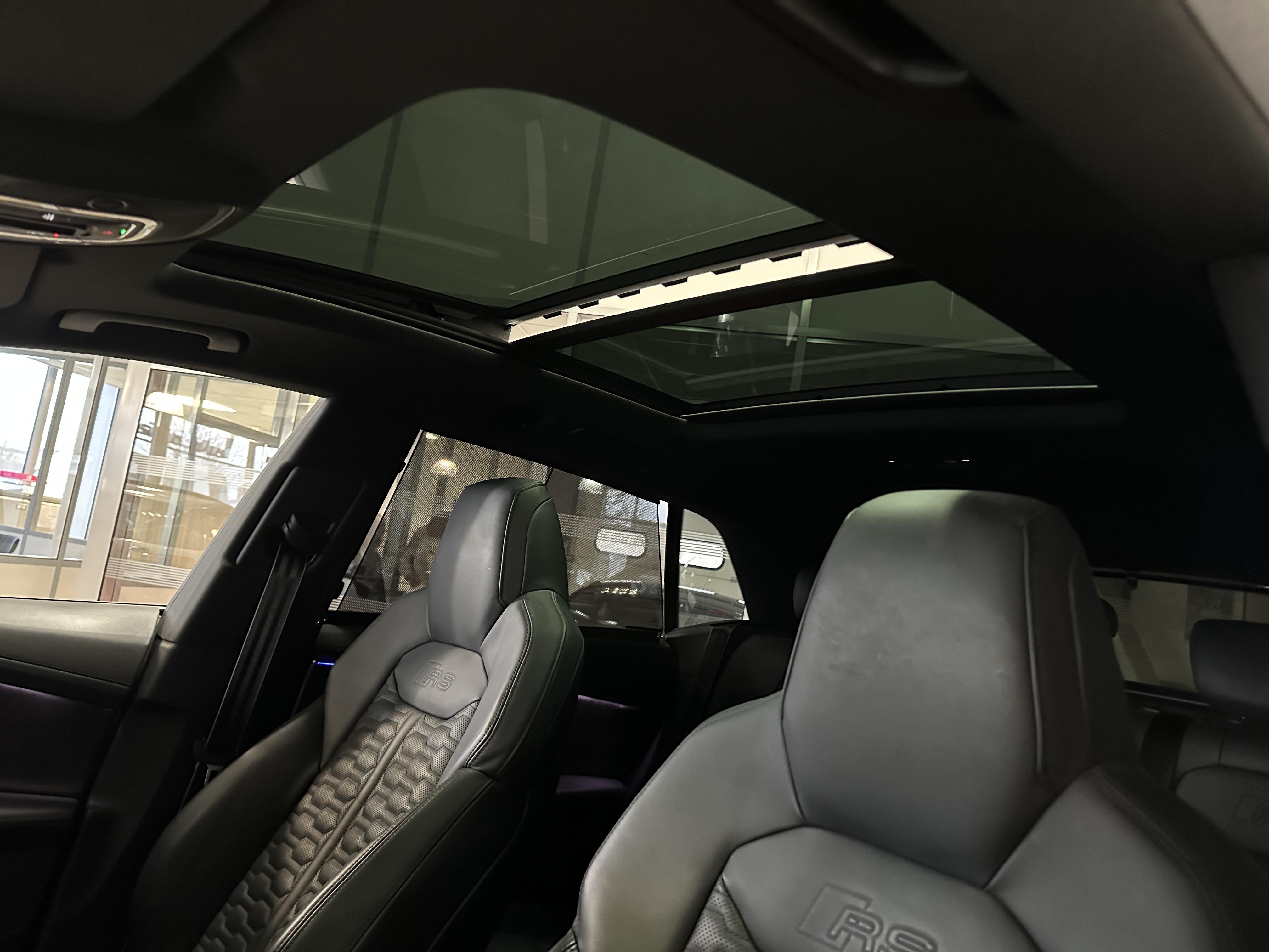 AUDI RS Q8