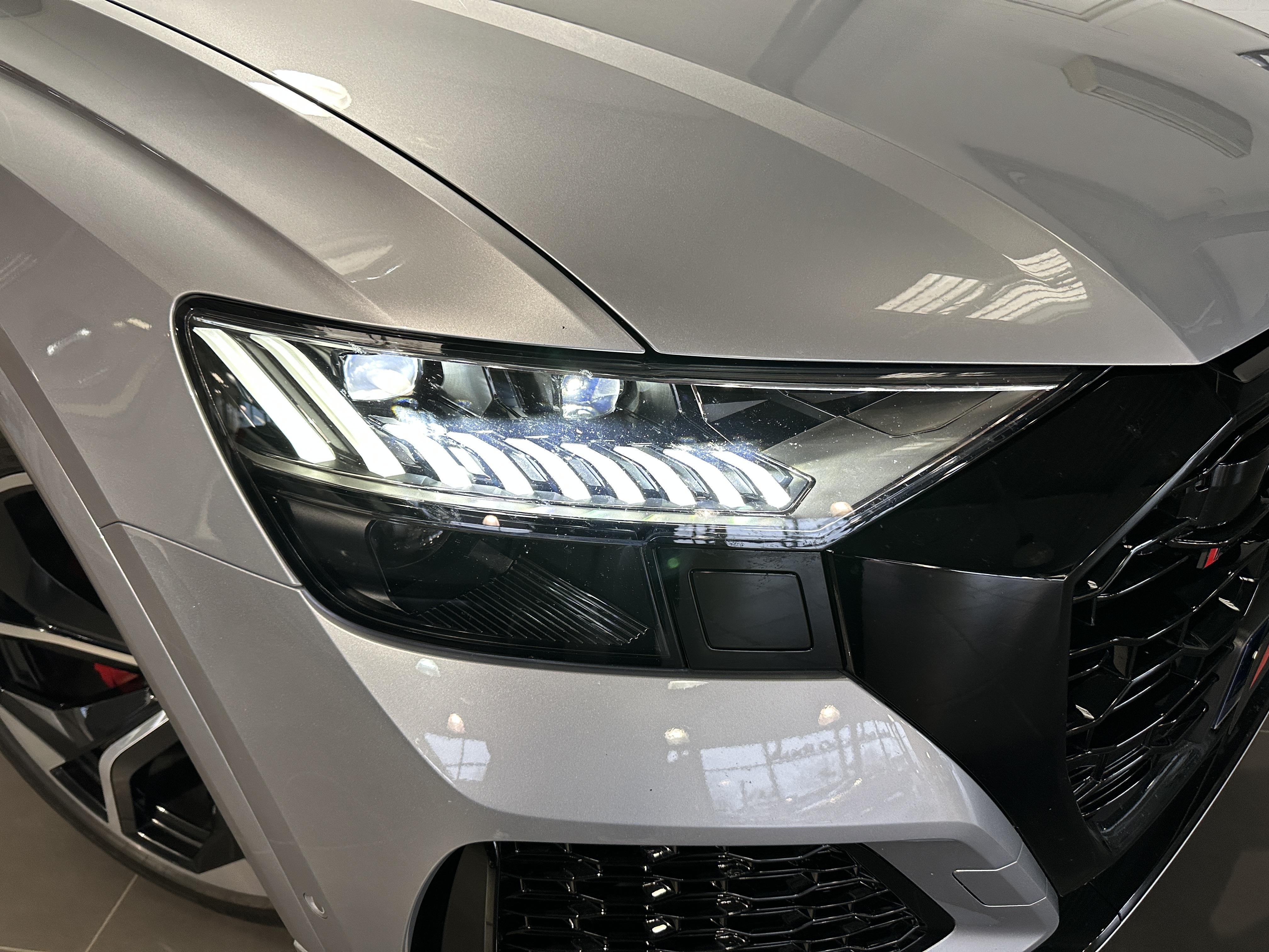 AUDI RS Q8
