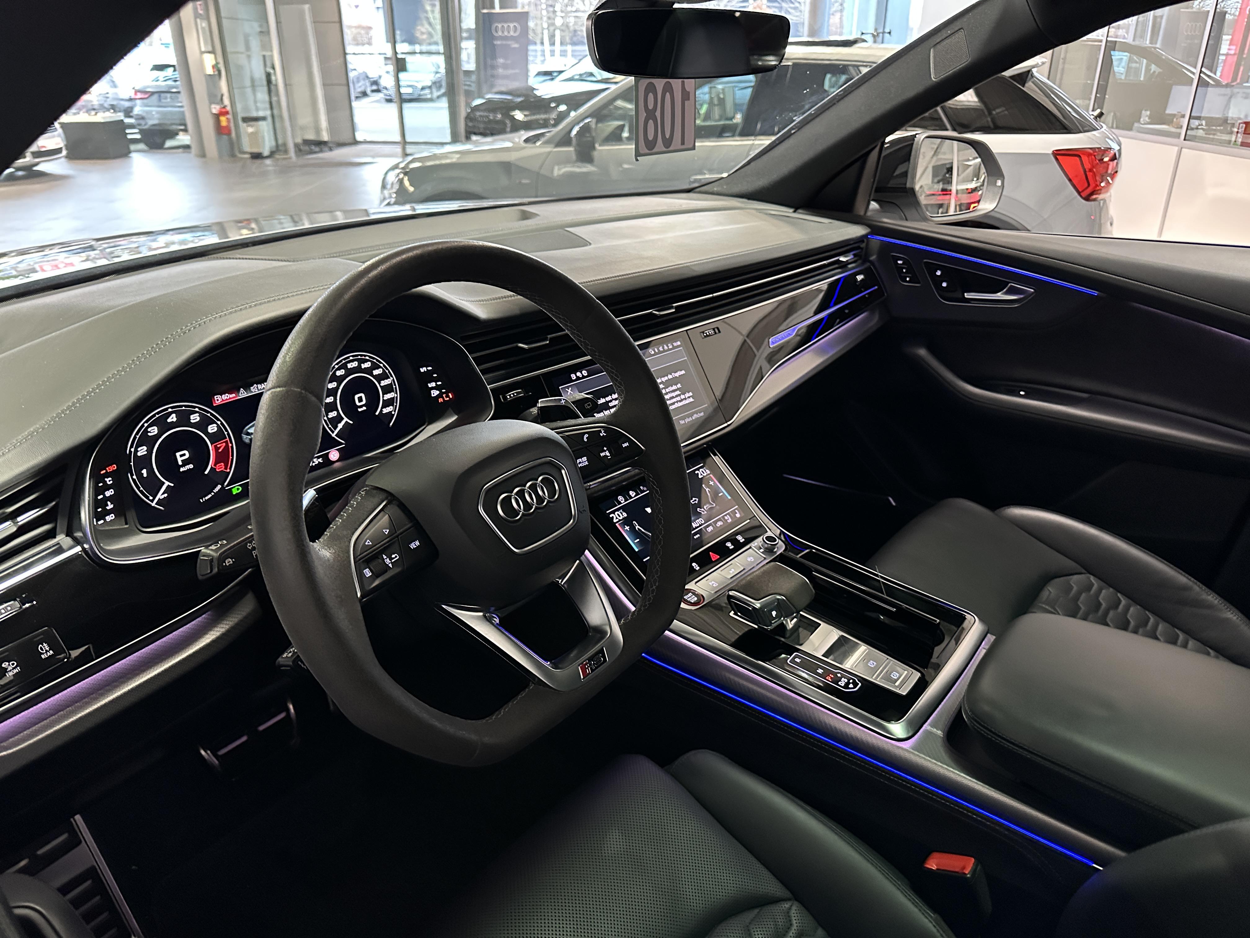 AUDI RS Q8