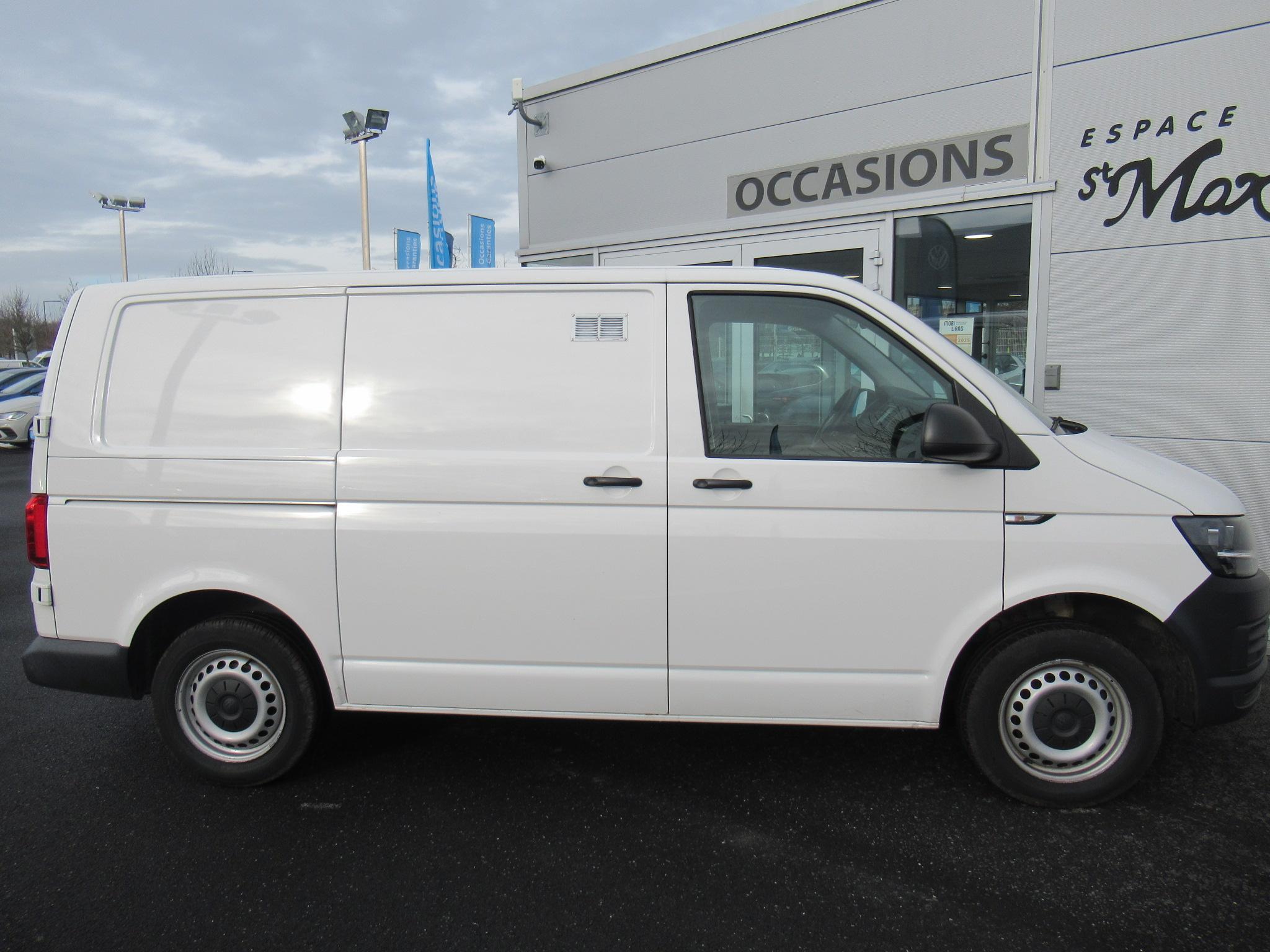 VOLKSWAGEN UTILITAIRES TRANSPORTER 6.1 VAN