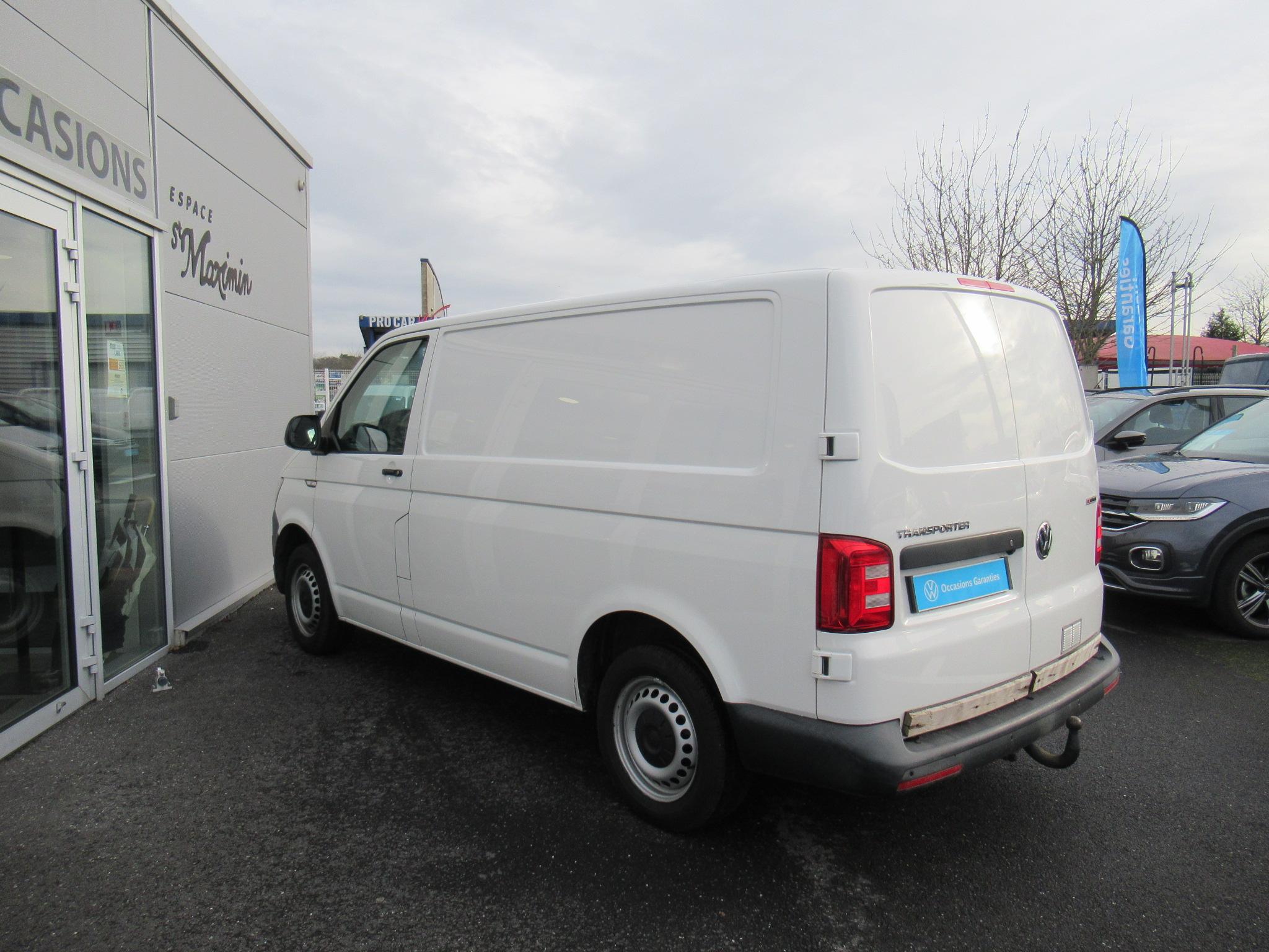 VOLKSWAGEN UTILITAIRES TRANSPORTER 6.1 VAN