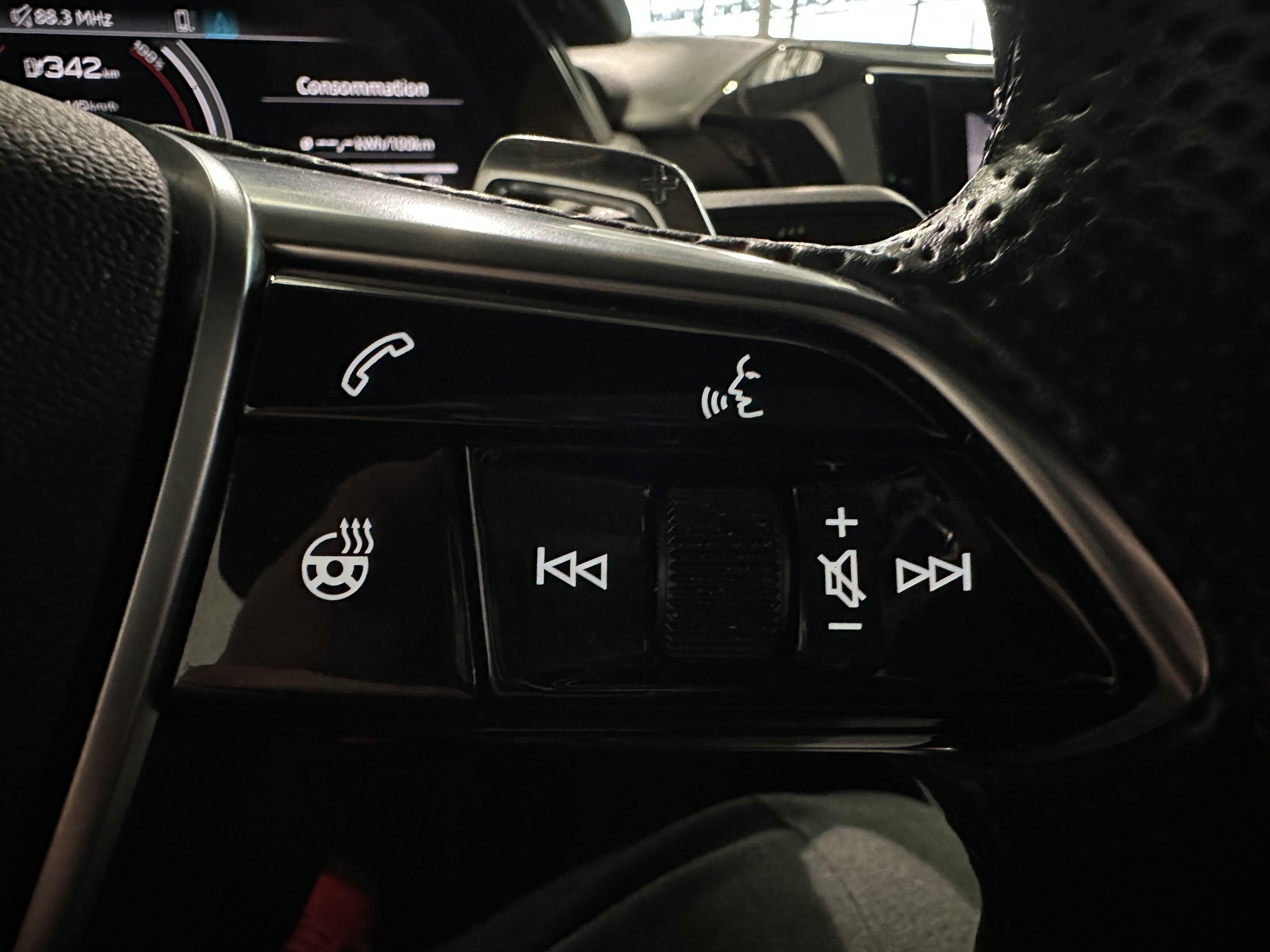 AUDI E-TRON GT