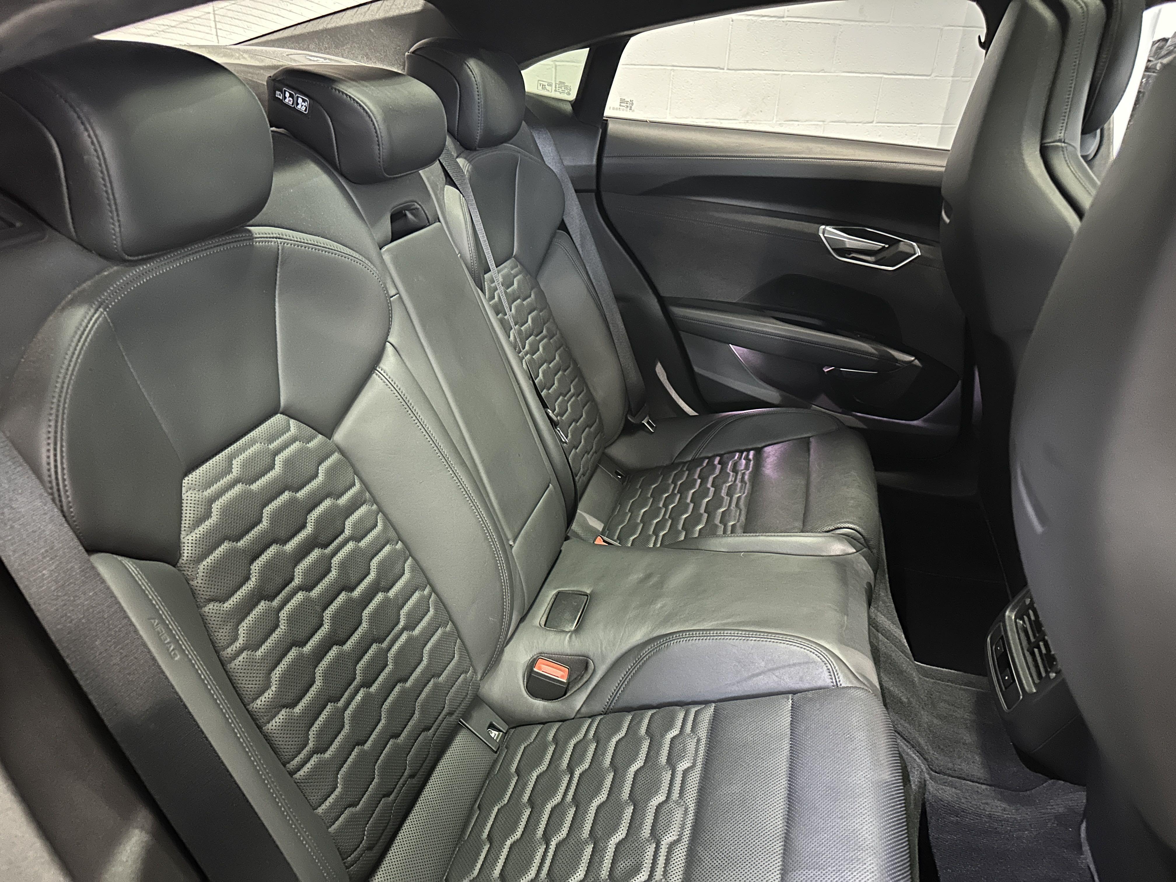 AUDI E-TRON GT