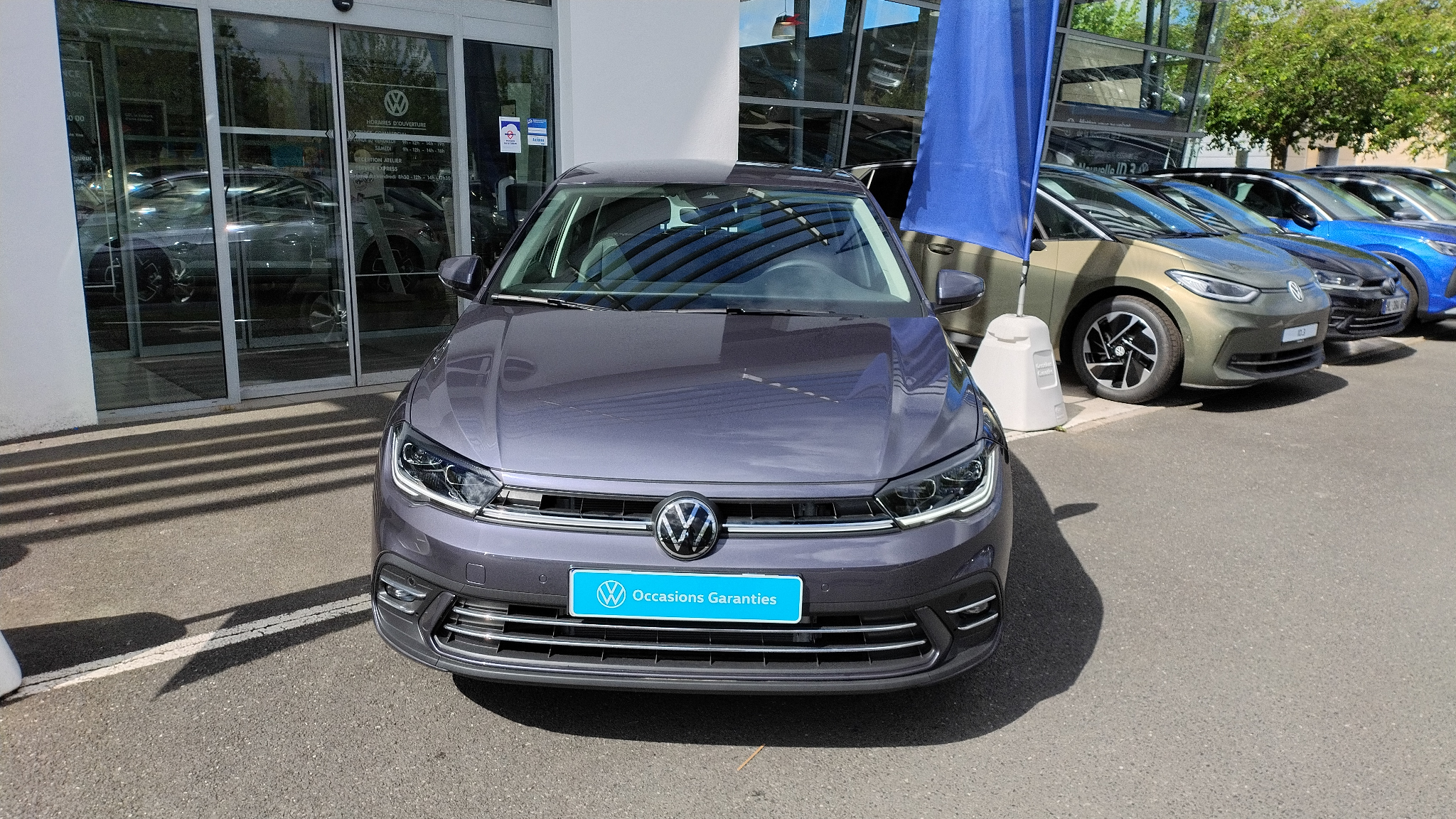 VOLKSWAGEN POLO