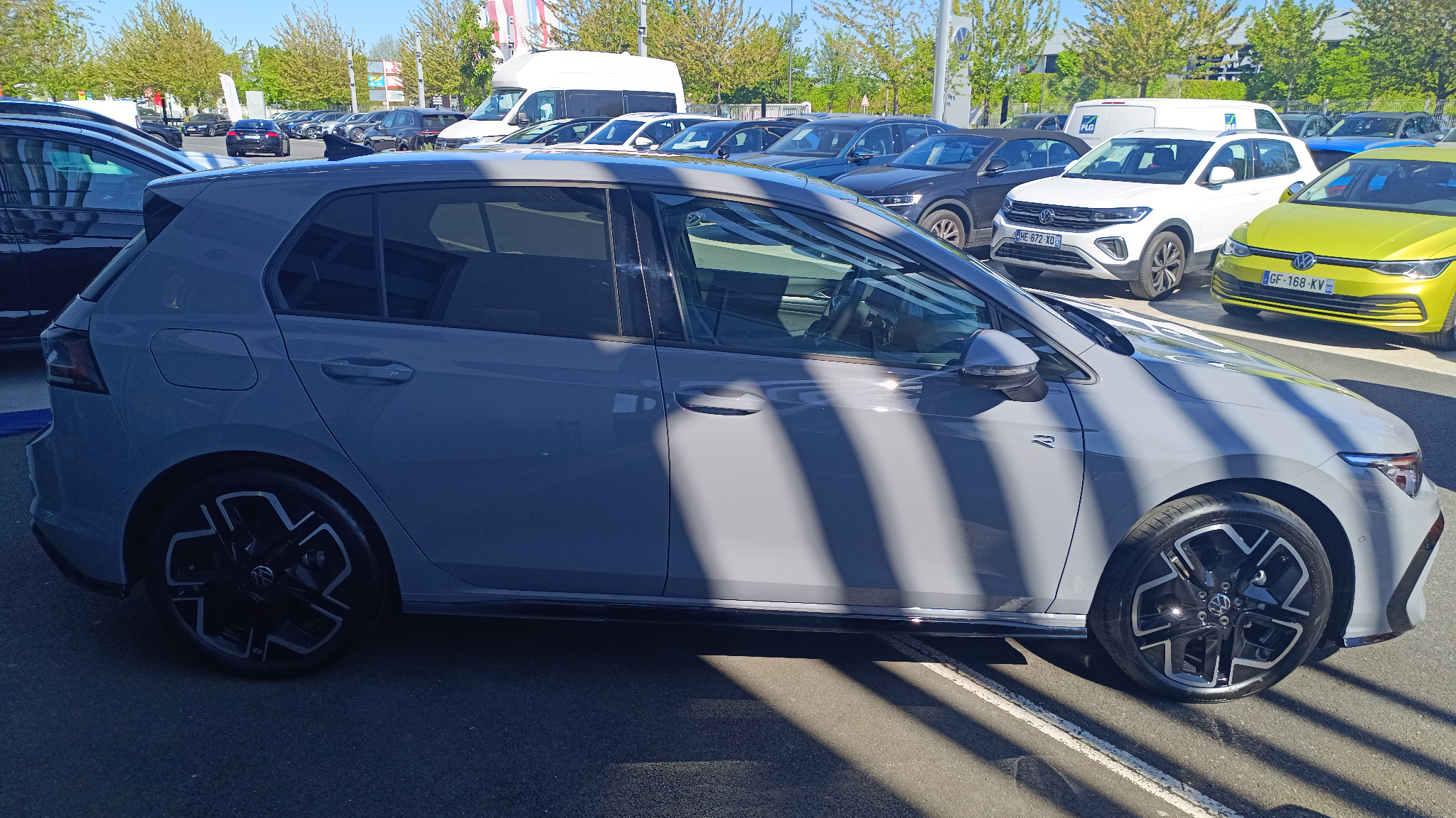 VOLKSWAGEN GOLF