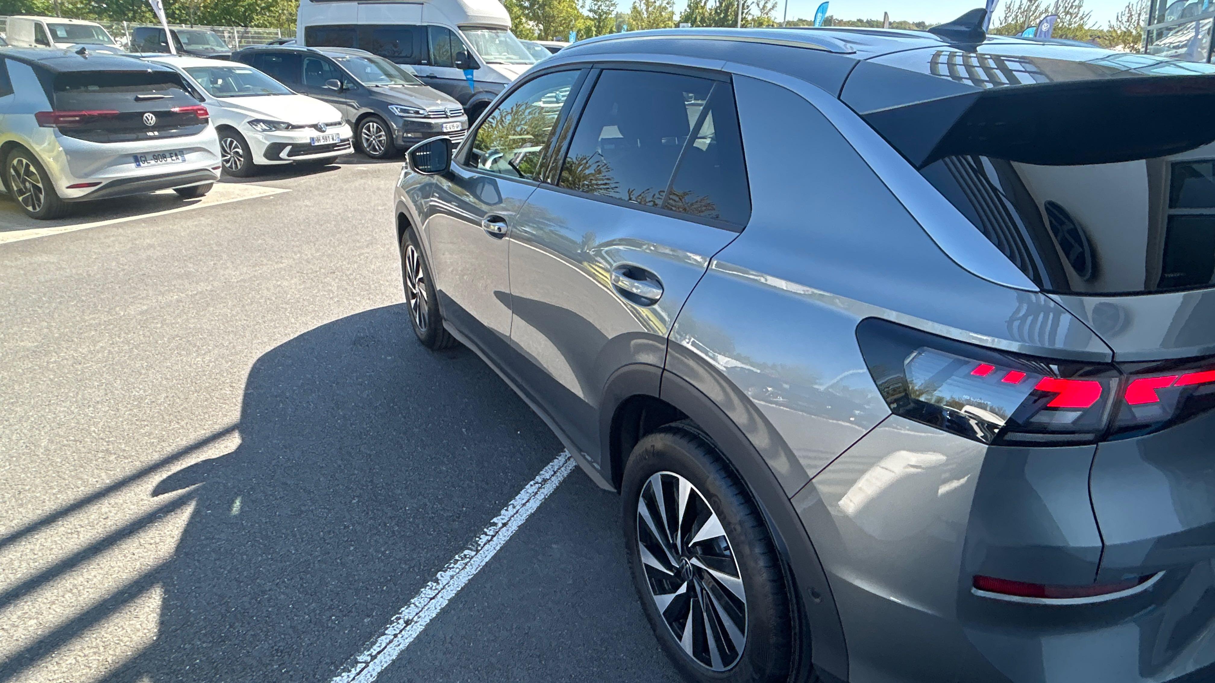 VOLKSWAGEN T-ROC