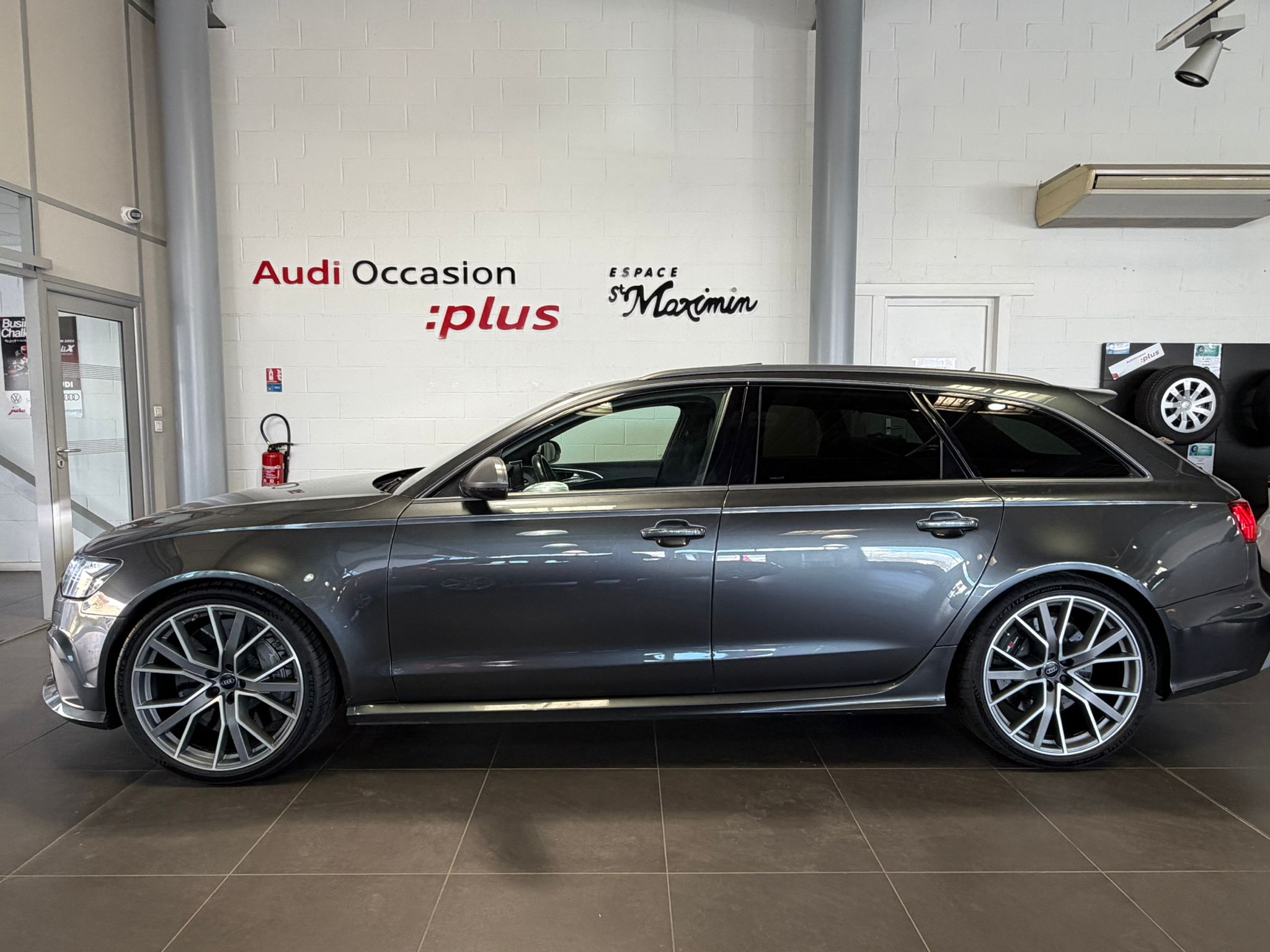 AUDI RS6 AVANT
