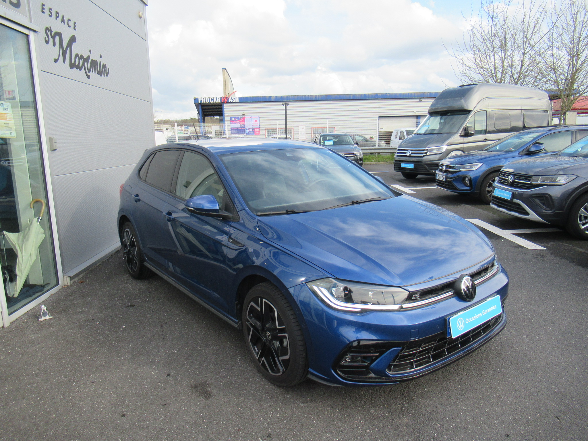 VOLKSWAGEN POLO