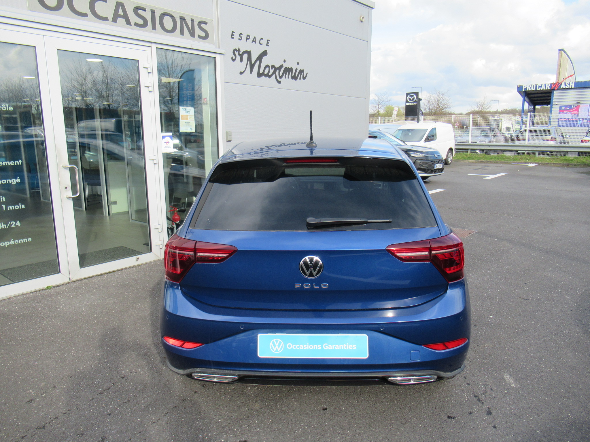 VOLKSWAGEN POLO