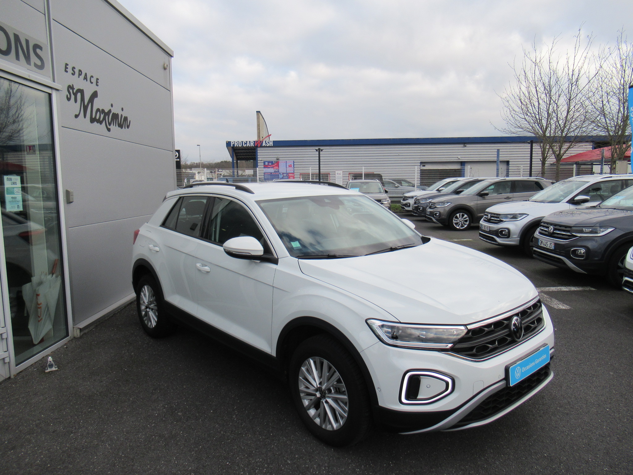 VOLKSWAGEN T-ROC