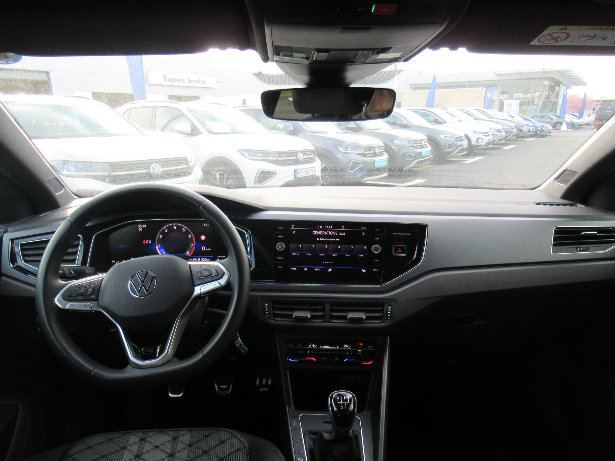VOLKSWAGEN POLO