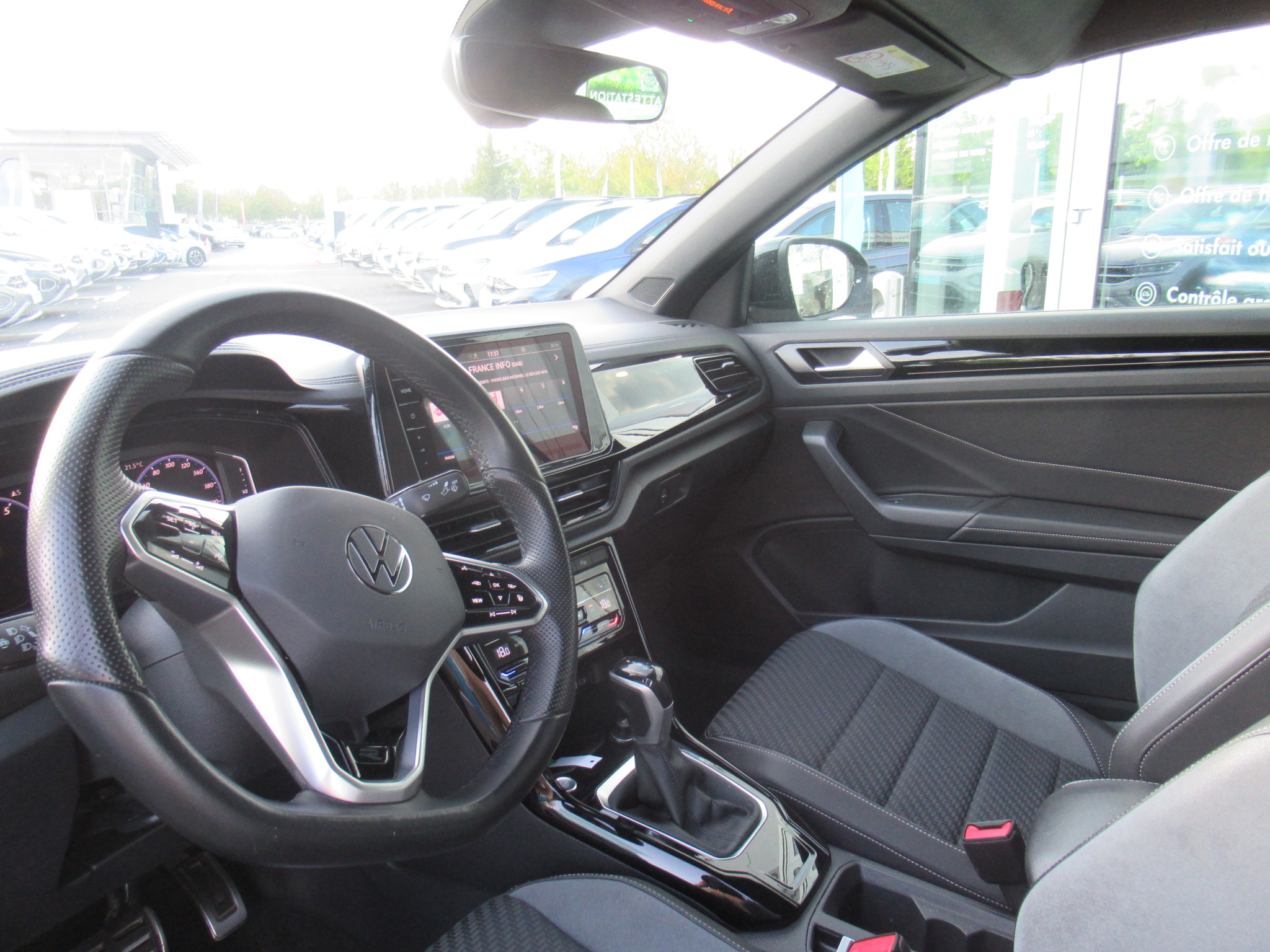 VOLKSWAGEN T-ROC CABRIOLET