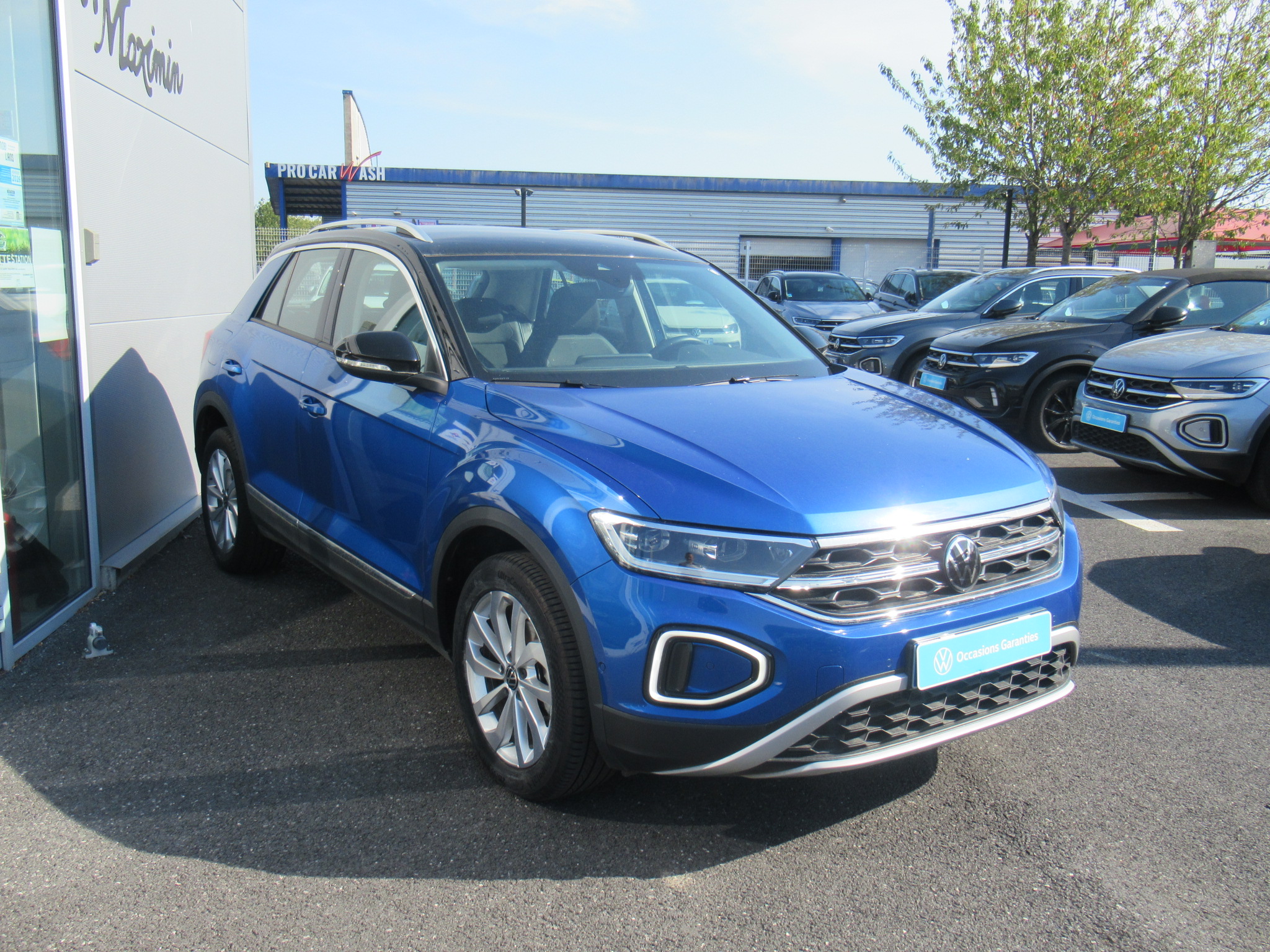 VOLKSWAGEN T-ROC