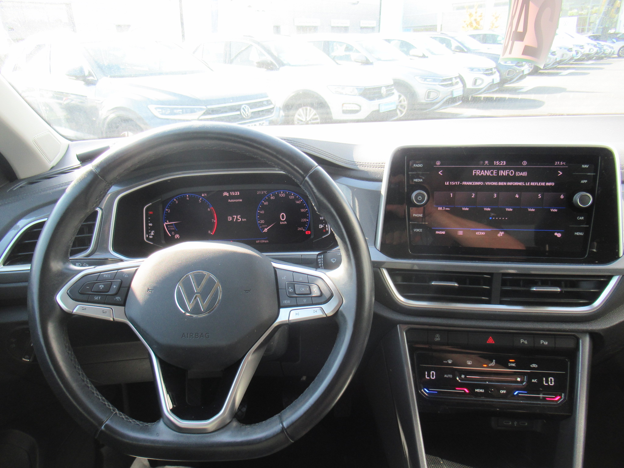 VOLKSWAGEN T-ROC