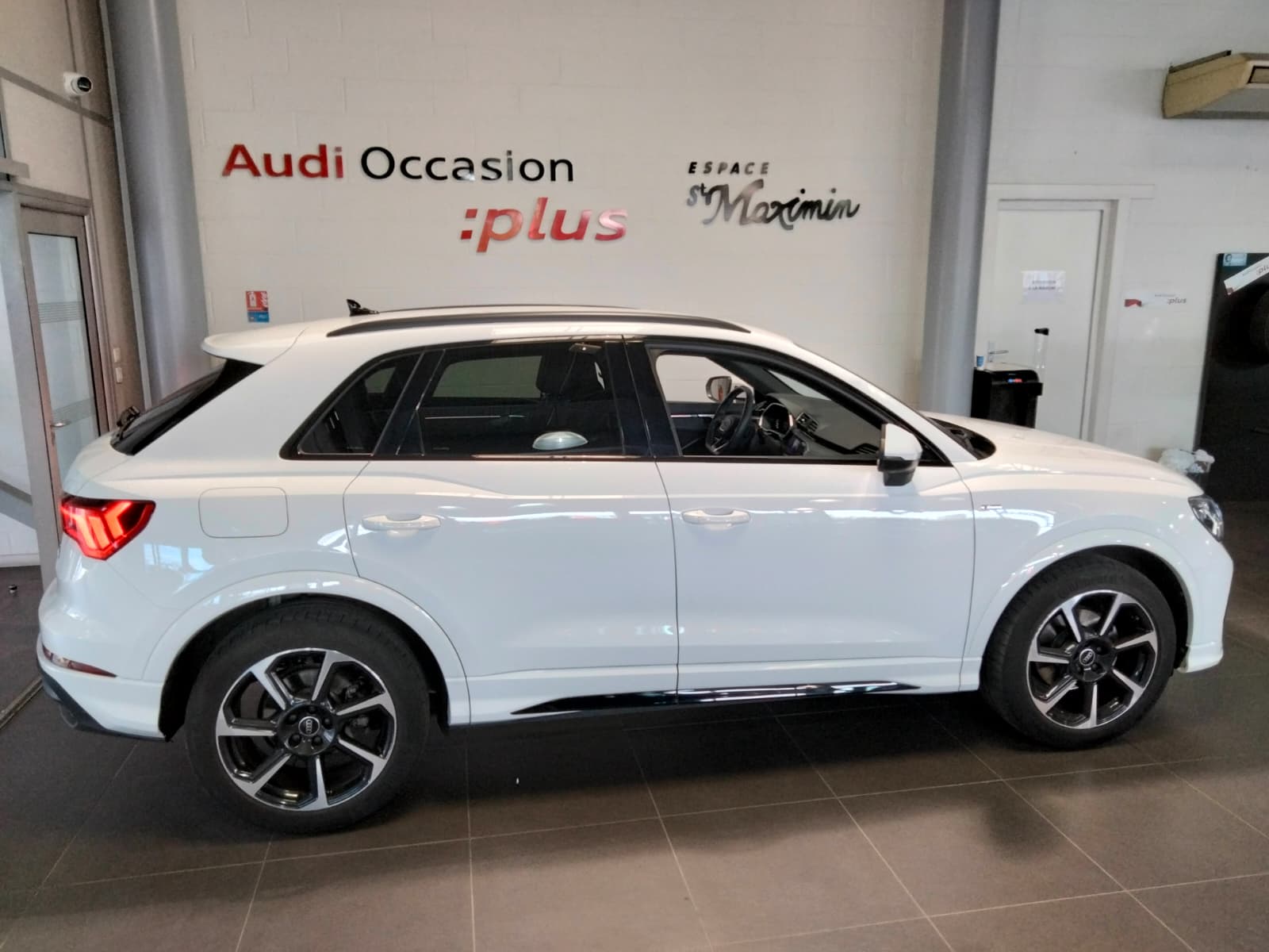 AUDI Q3