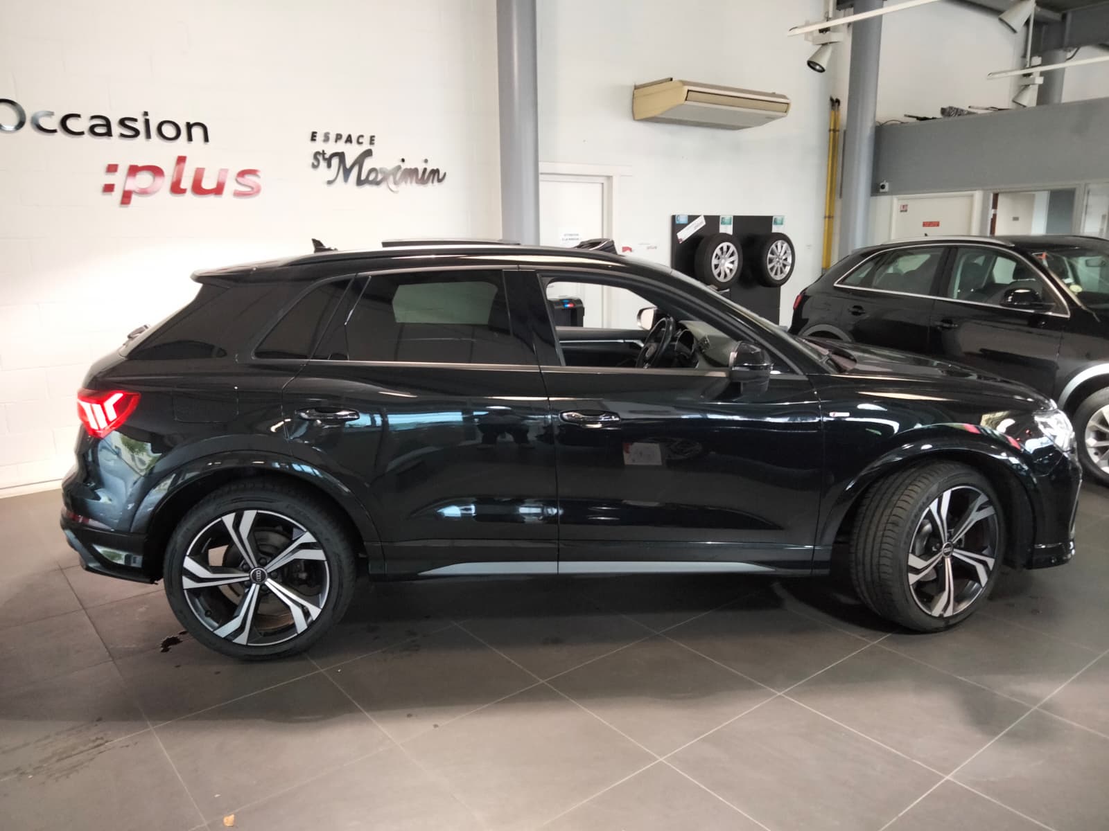 AUDI Q3
