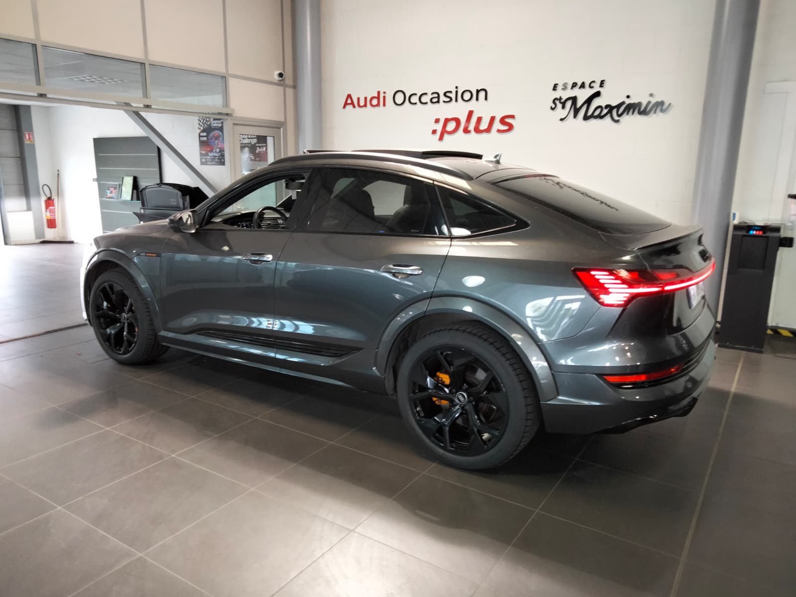 AUDI E-TRON S SPORTBACK