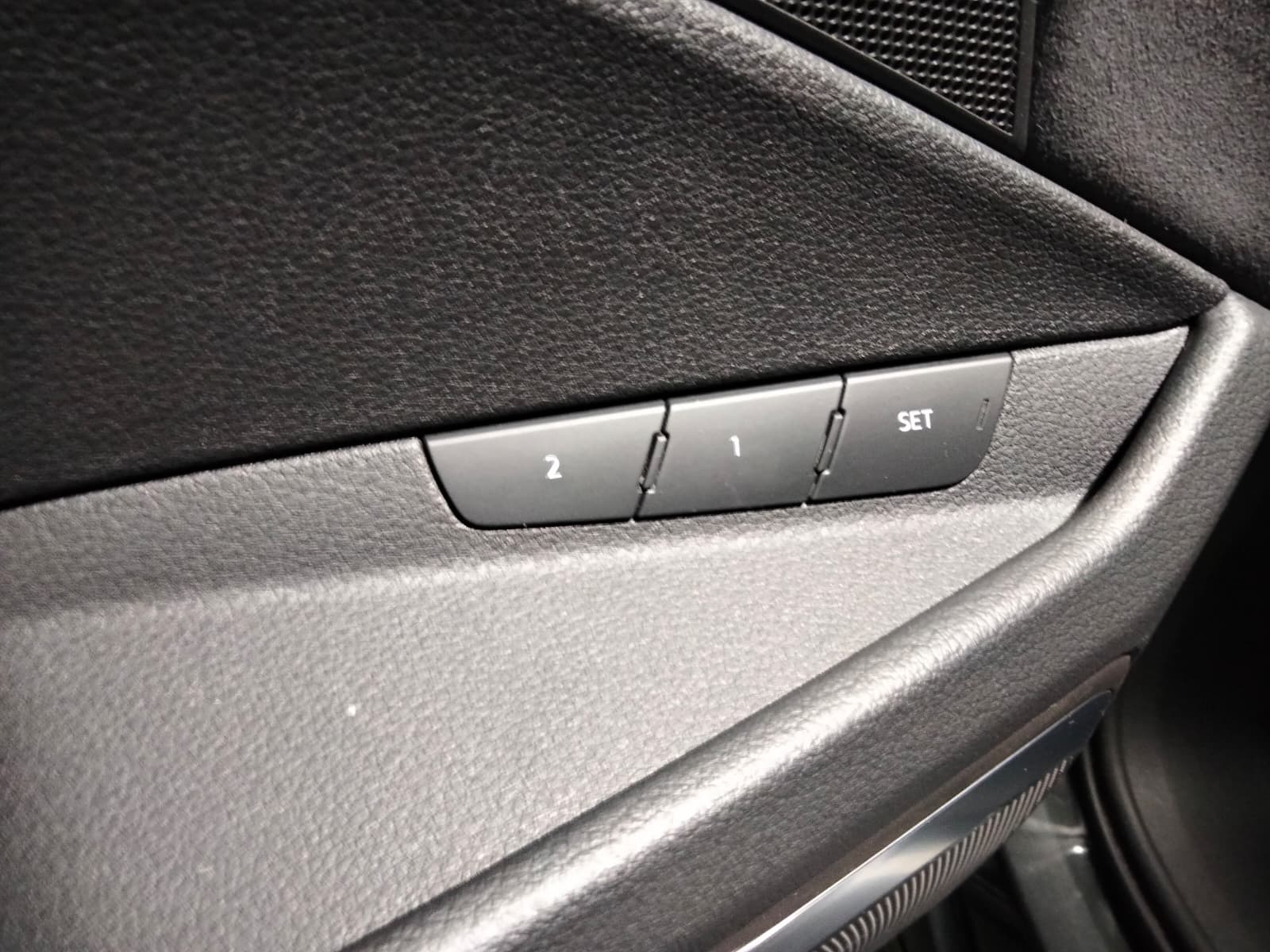 AUDI E-TRON S SPORTBACK