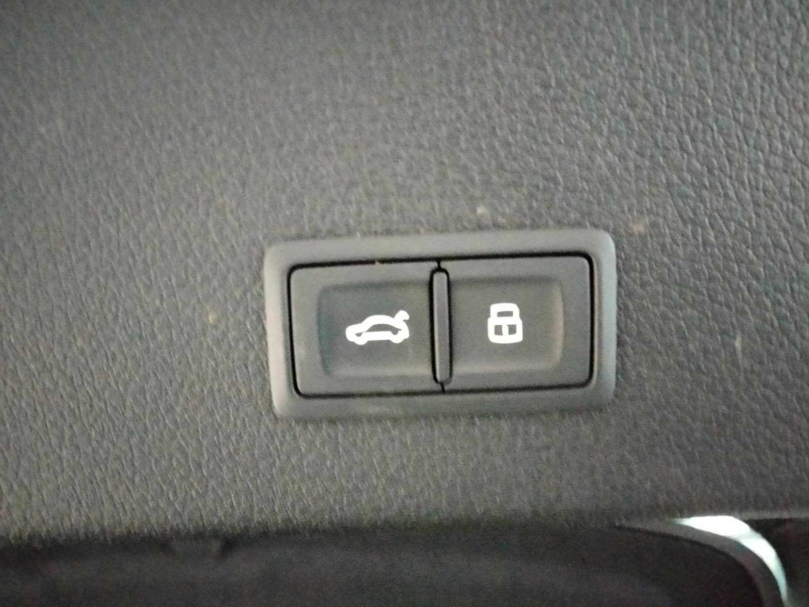 AUDI E-TRON S SPORTBACK