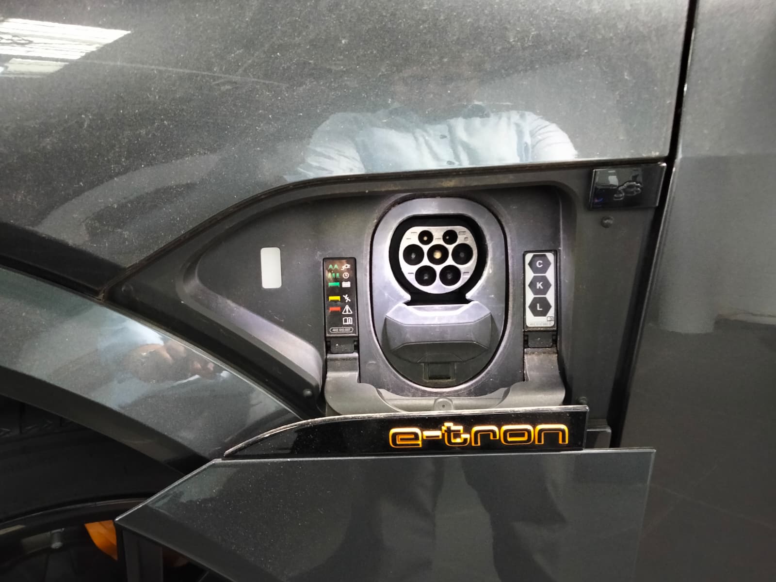 AUDI E-TRON S SPORTBACK
