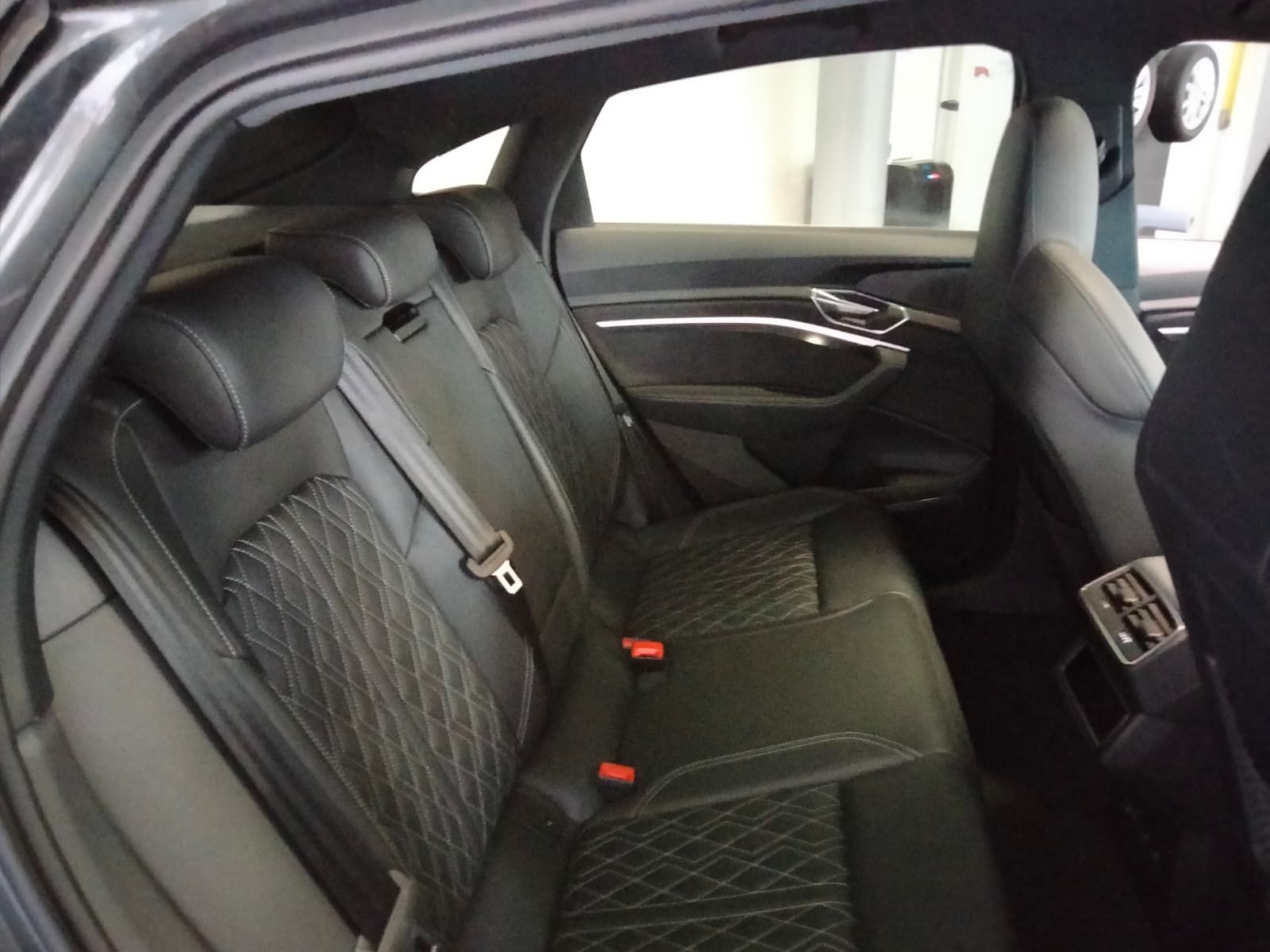 AUDI E-TRON S SPORTBACK