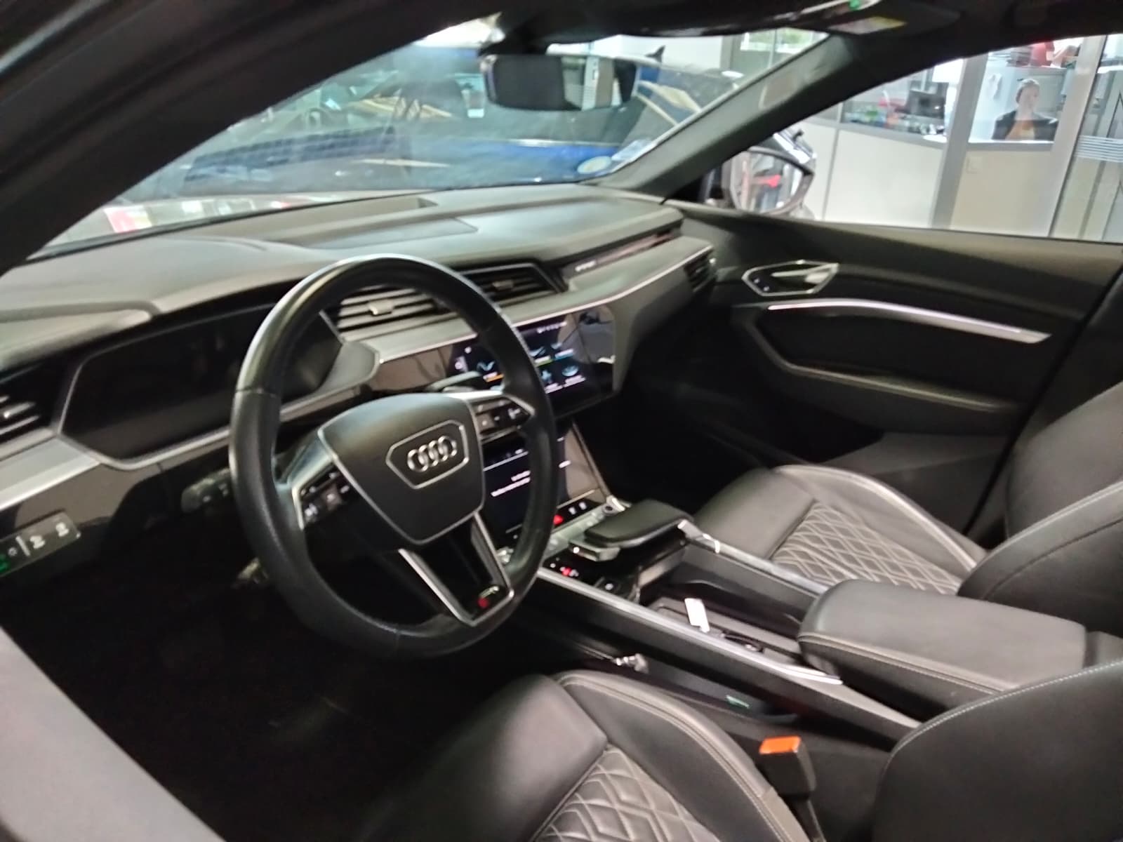 AUDI E-TRON S SPORTBACK