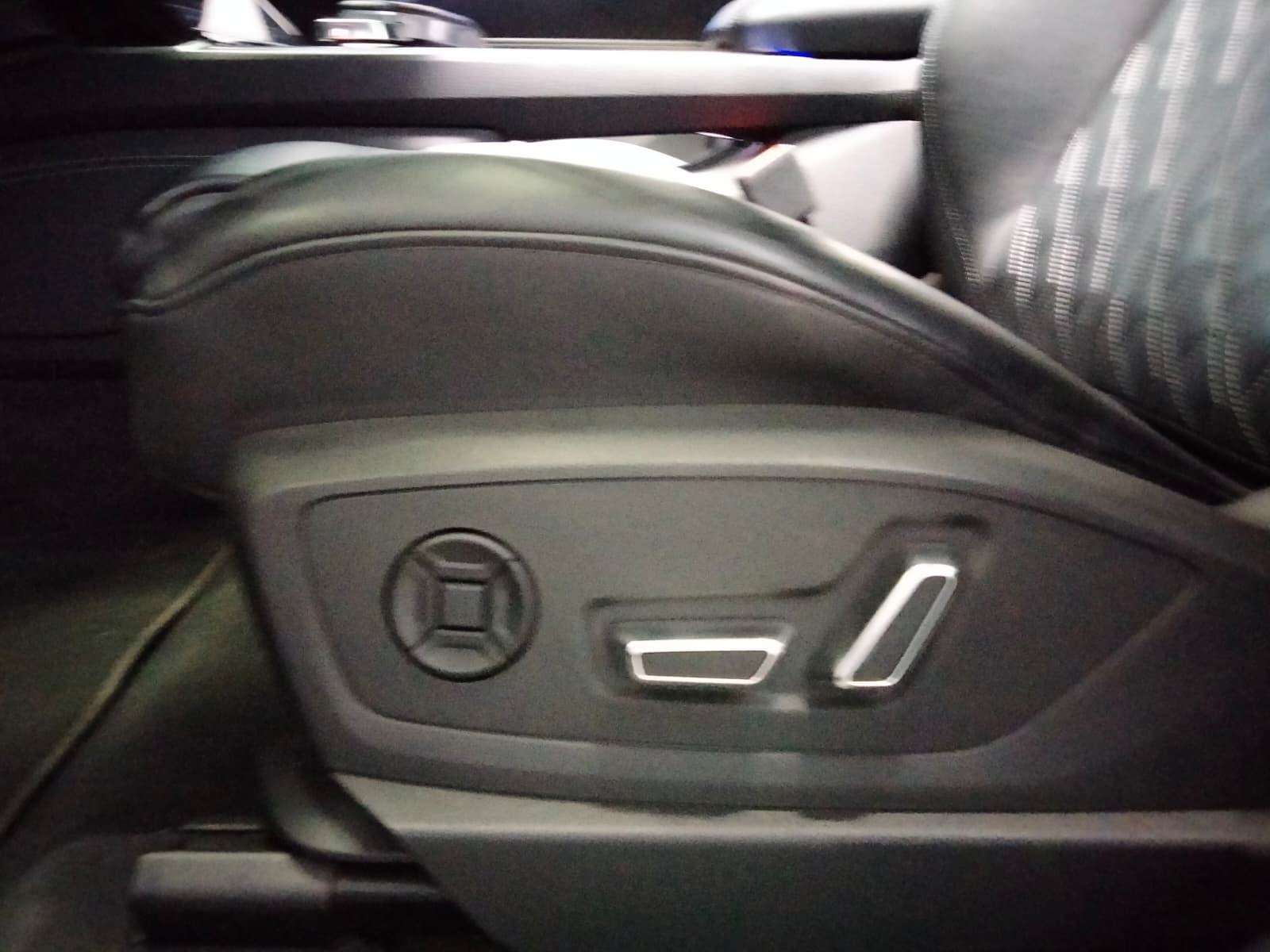 AUDI E-TRON S SPORTBACK